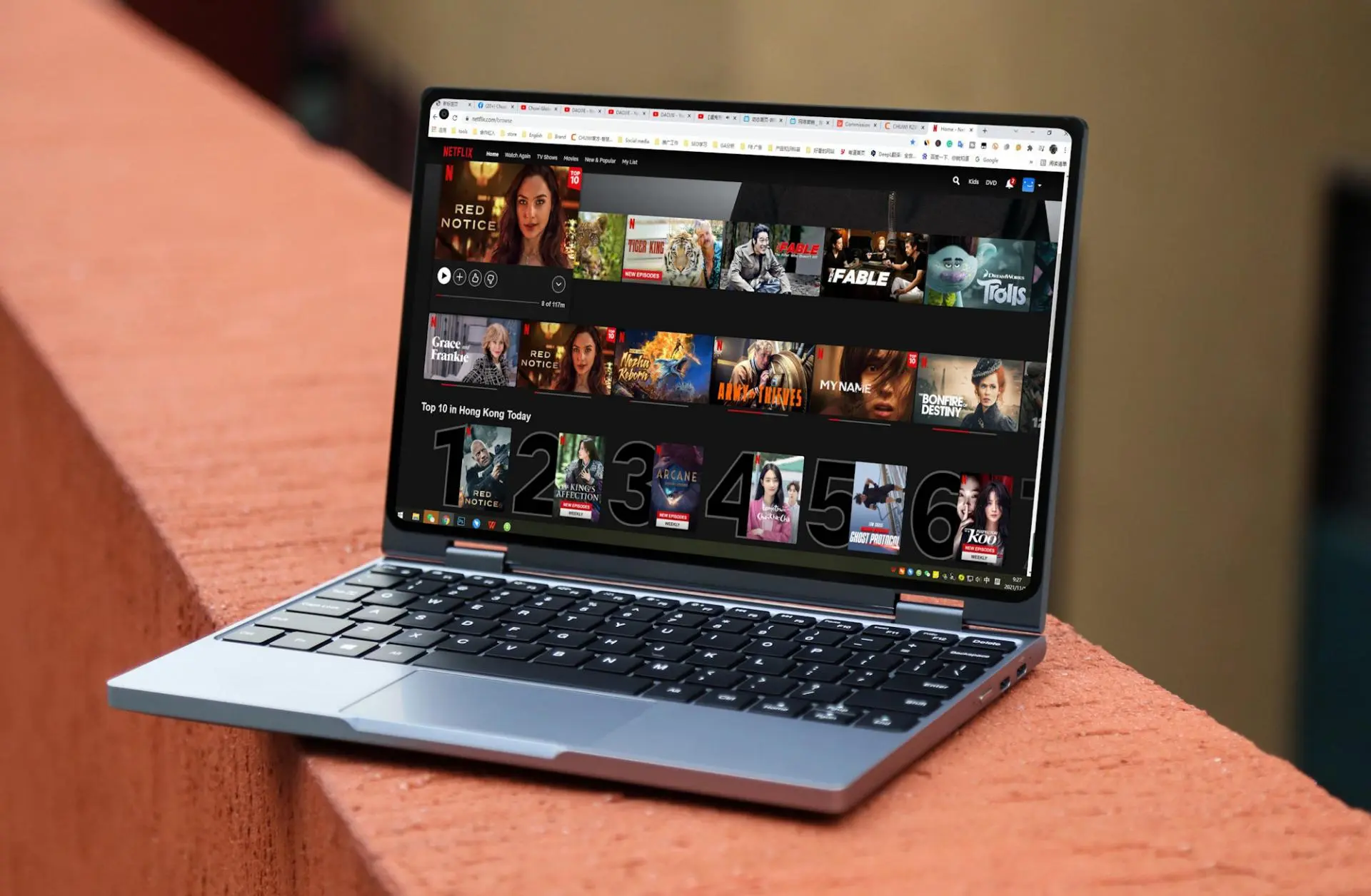 Ноутбуки с чёлками наступают. Пример Macbook заразителен