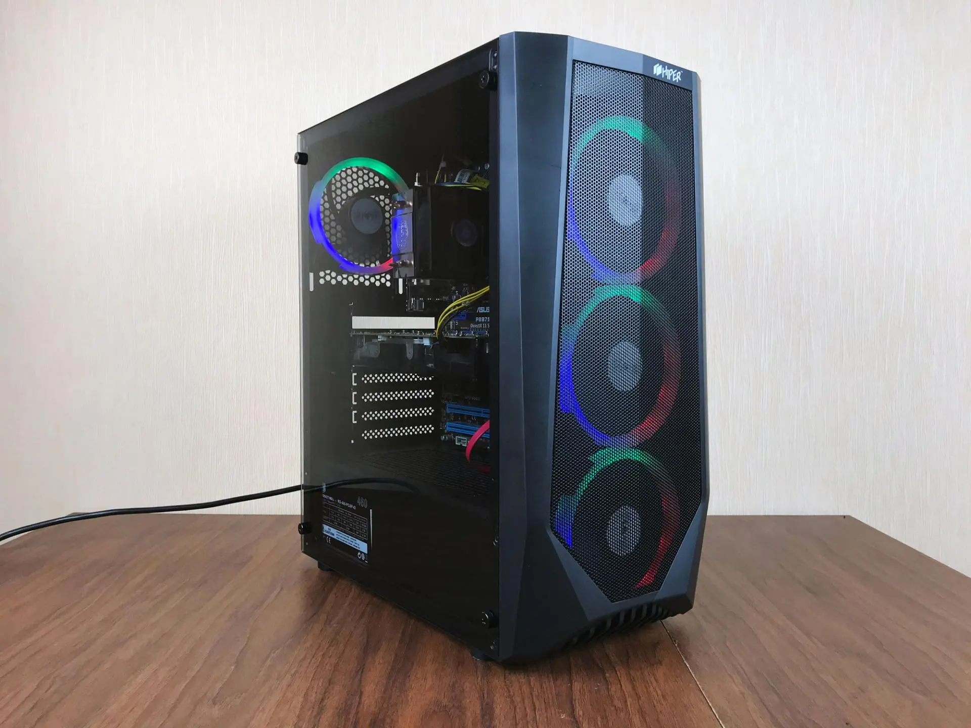 Обзор компьютерного корпуса HIPER ORO-4RGB OUROBOROS-2