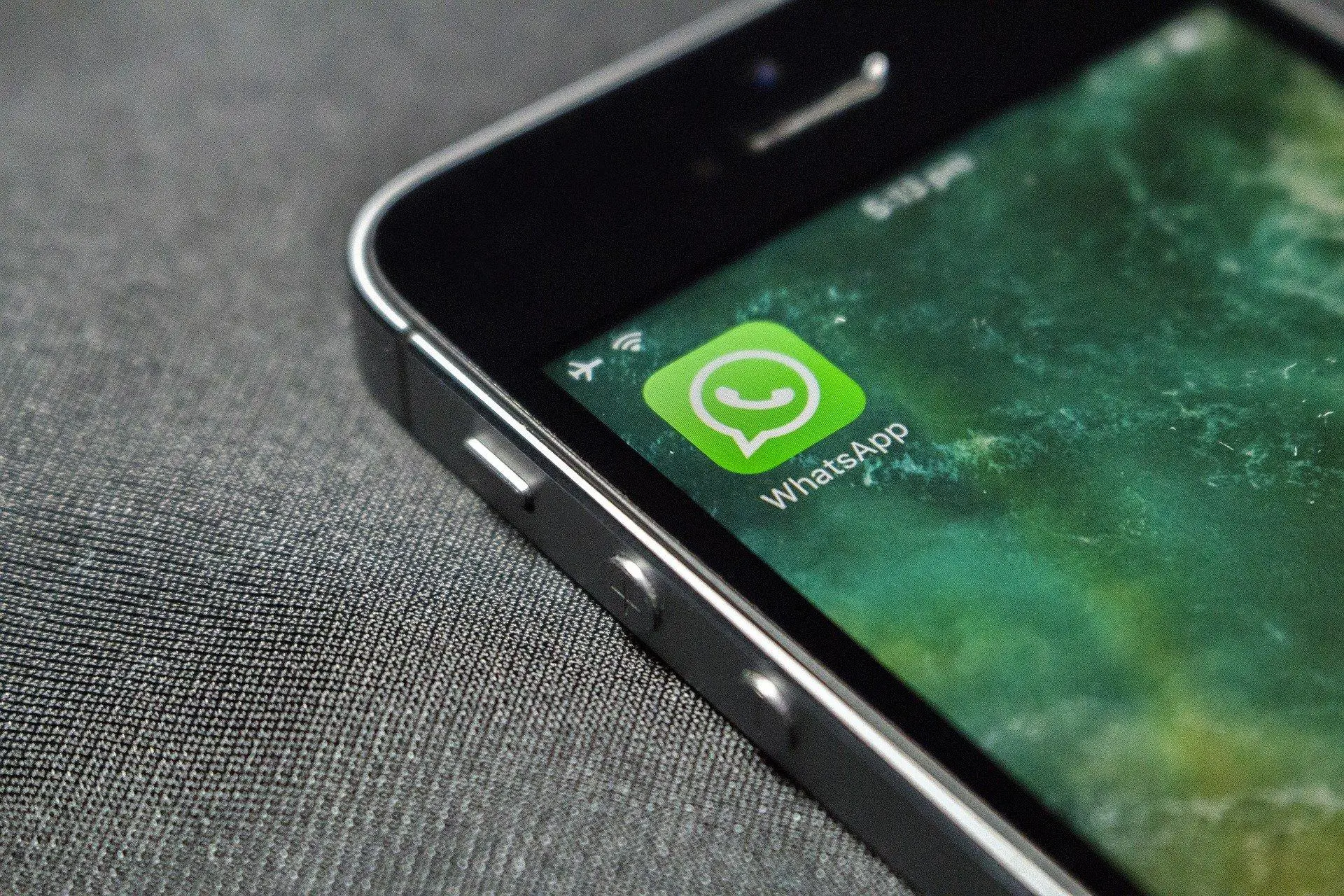 Как незаметно читать сообщения в WhatsApp