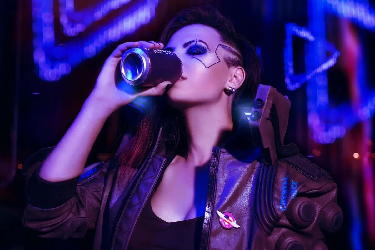 Для Cyberpunk 2077 вышел патч 1.2. Он весит 33 Гб