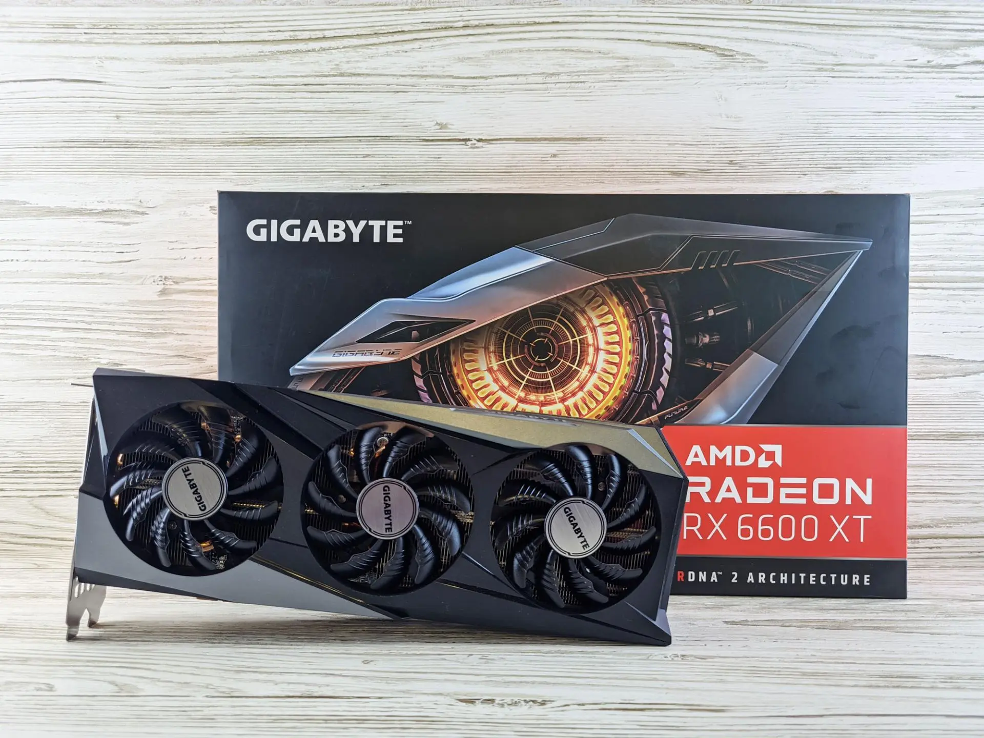 Тест-драйв видеокарты GIGABYTE Radeon RX 6600 XT Gaming OC 8G