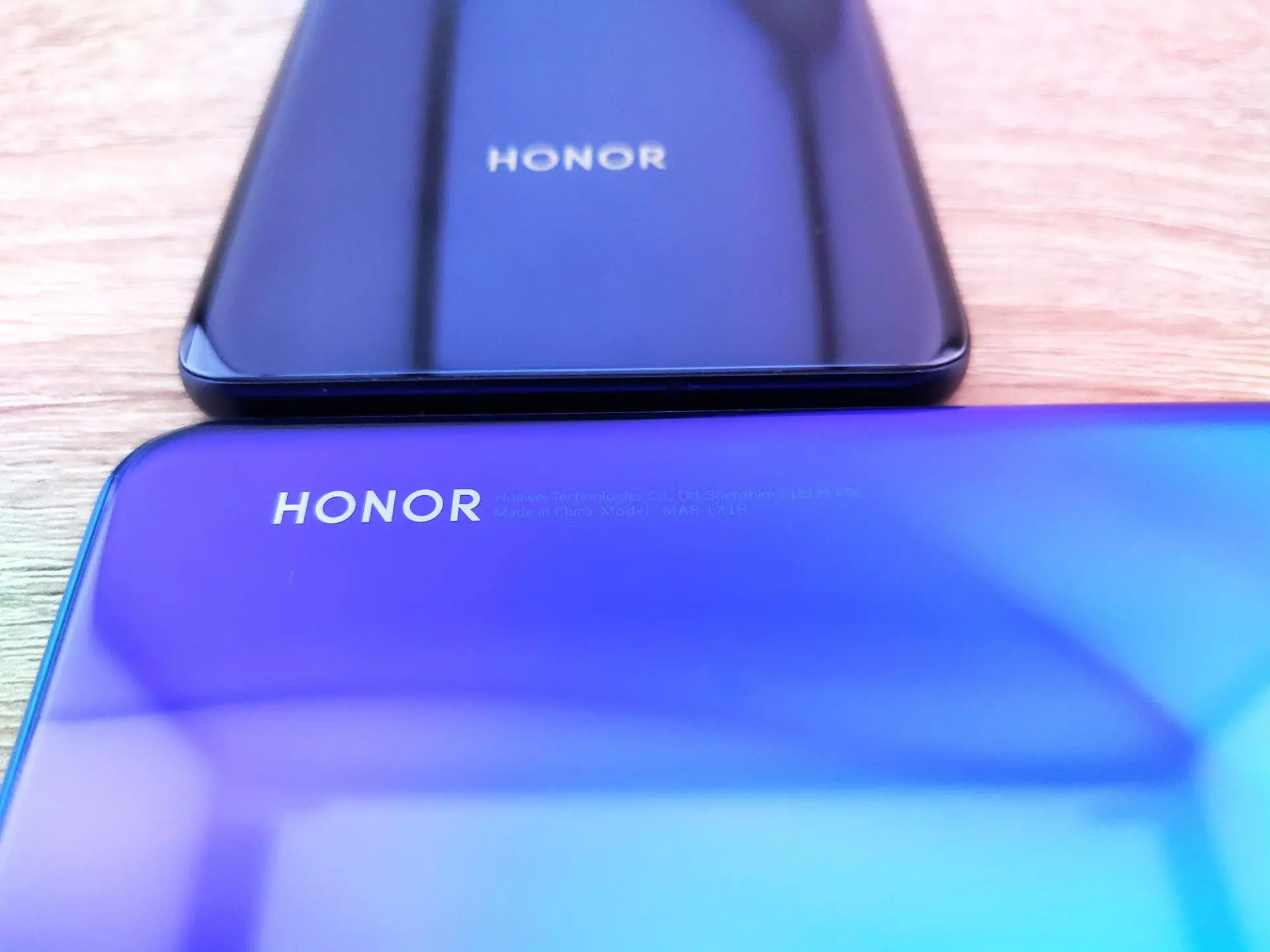 HONOR успешно перетягивает себе пользовтаелей HUAWEI и Apple