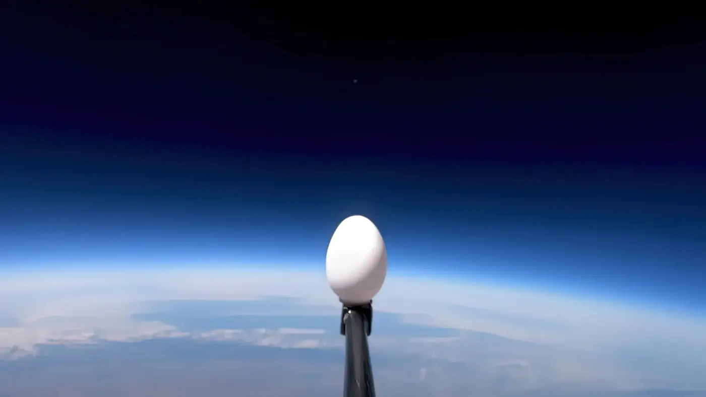 Как бывшему инженеру NASA бросил яйцо из космоса и не повредил его