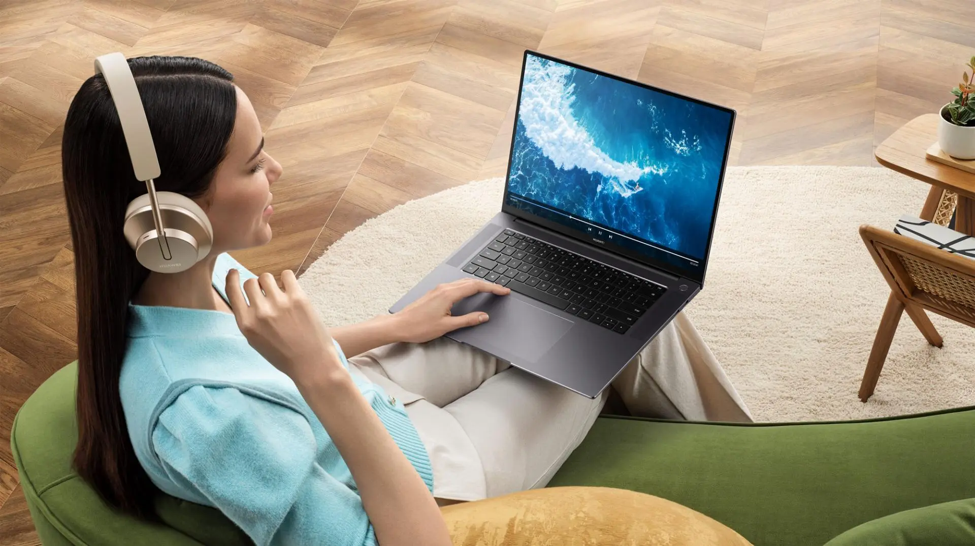 HUAWEI представляет первый 16-дюймовый премиальный ноутбук HUAWEI MateBook 16