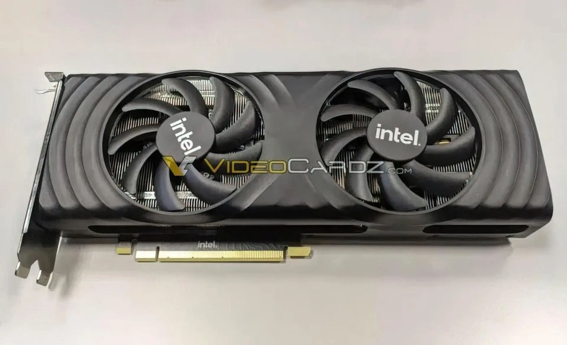 Менее 50 дней осталось до релиза видеокарт Intel Arc Alchemist. Перенесут?