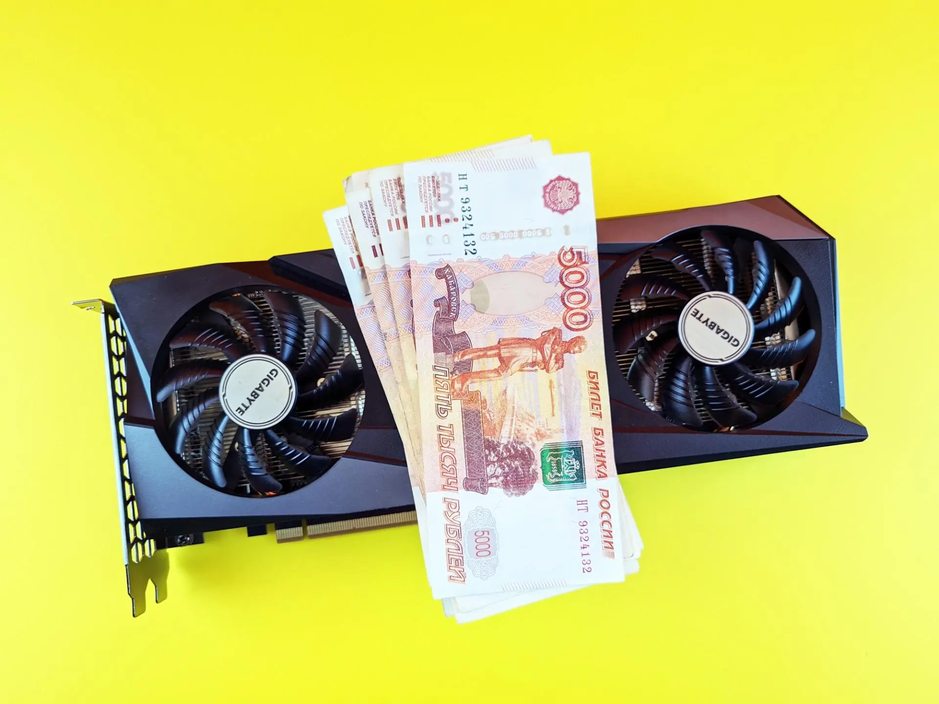 В Европе видеокарты Radeon RX 6500 XT продают ниже рекомендованной розничной цены