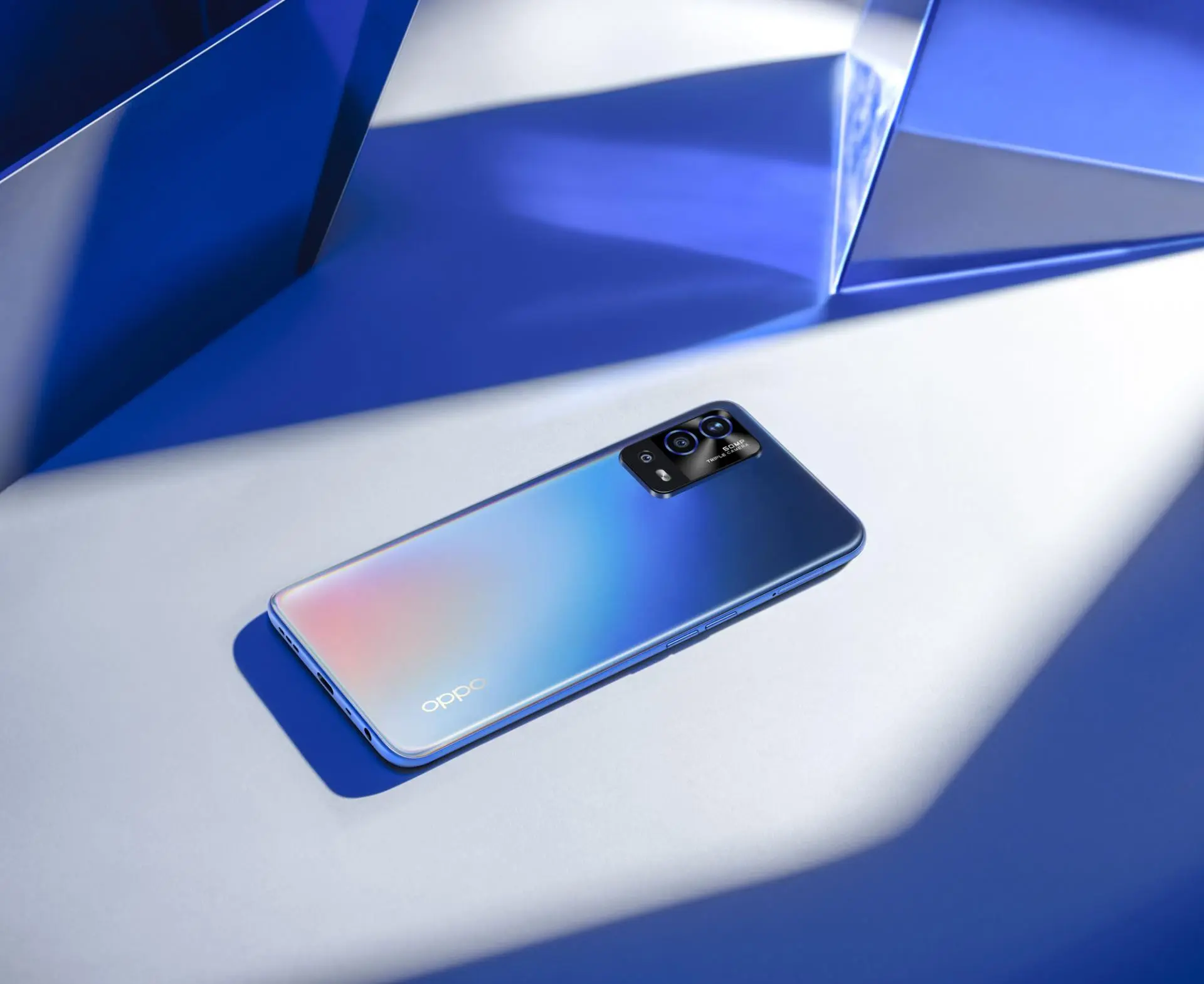 Новичок OPPO A55 пошёл в продажу в России