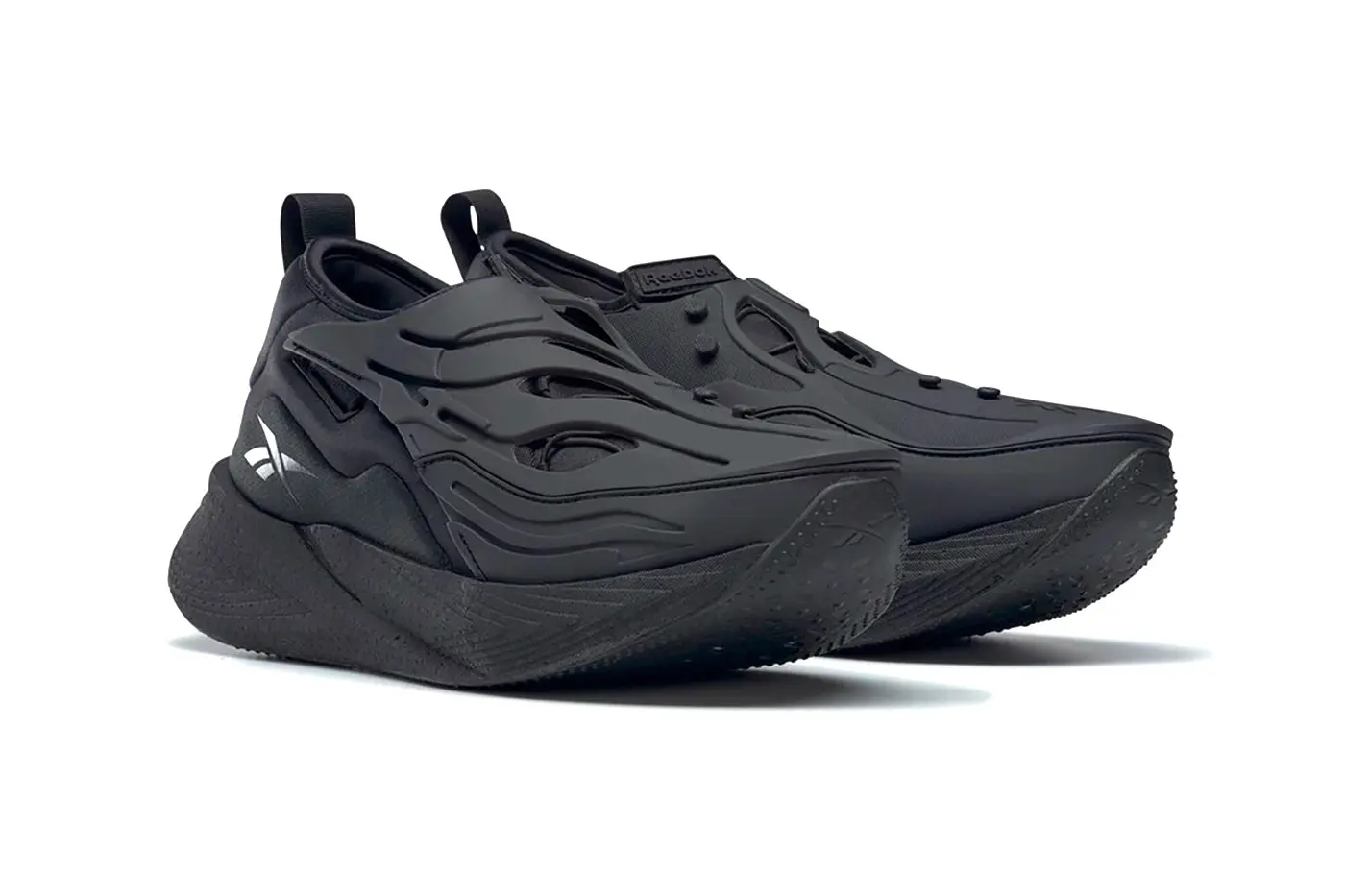 Что нового в гибридной модели кроссовок Reebok Floatride Energy Argus X Core Black?