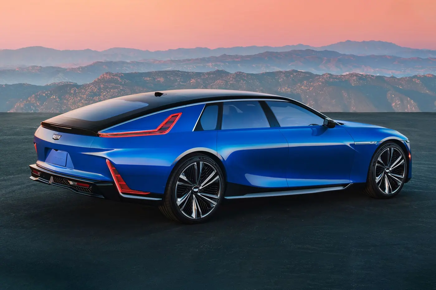 Как дела? Это новый Cadillac: бренд представляет новый флагман Celestiq за 300 тыс. долларов