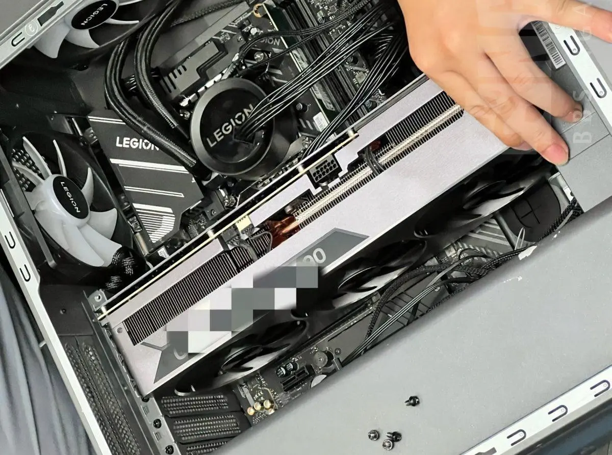 Будущие видеокарты NVIDIA окажутся очень большими