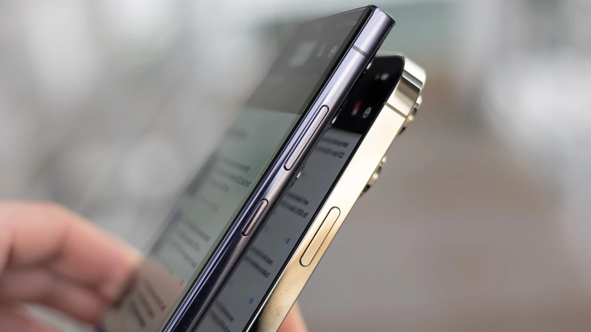 Apple iPhone 11 Pro/15 Pro и Samsung Galaxy Note10+/S23 Ultra. Кто-то забил на дизайн?