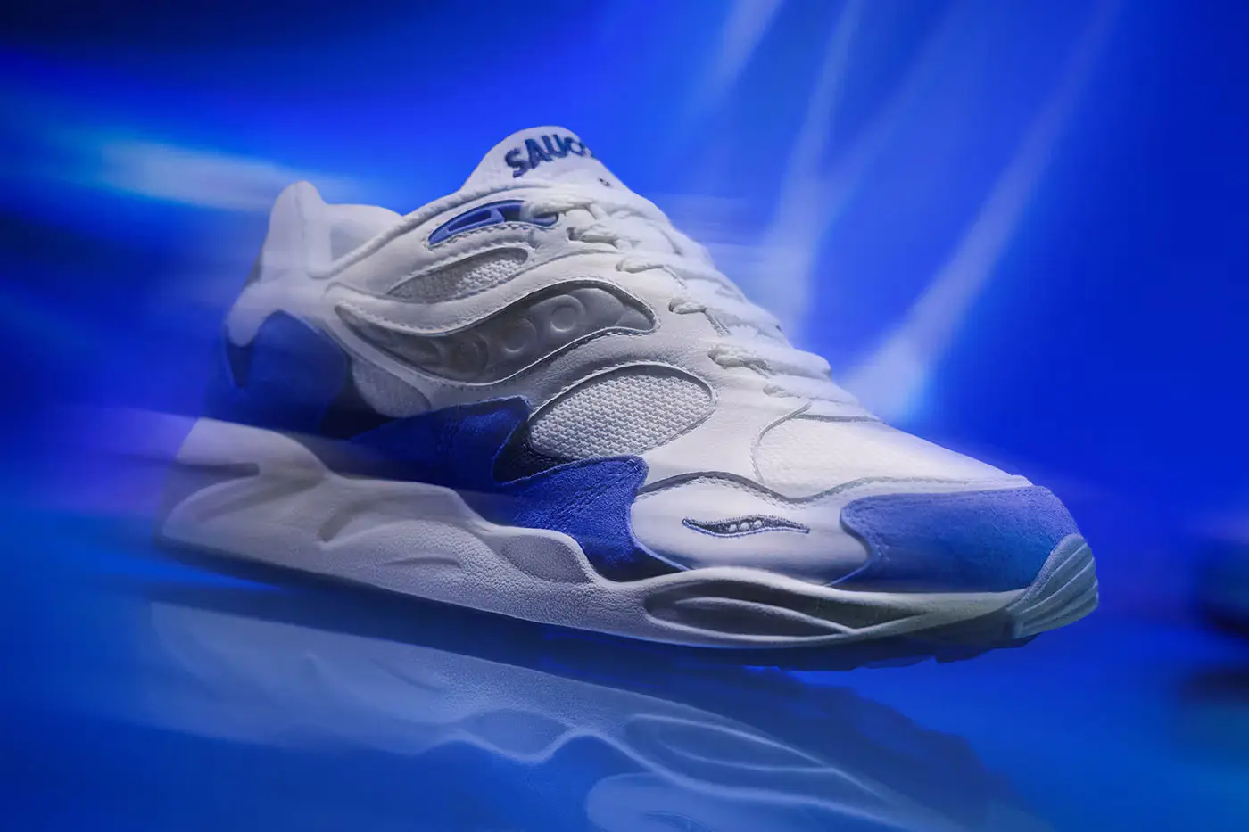 Saucony возрождает Grid Shadow 2 в оригинальной цветовой гамме White/Blue