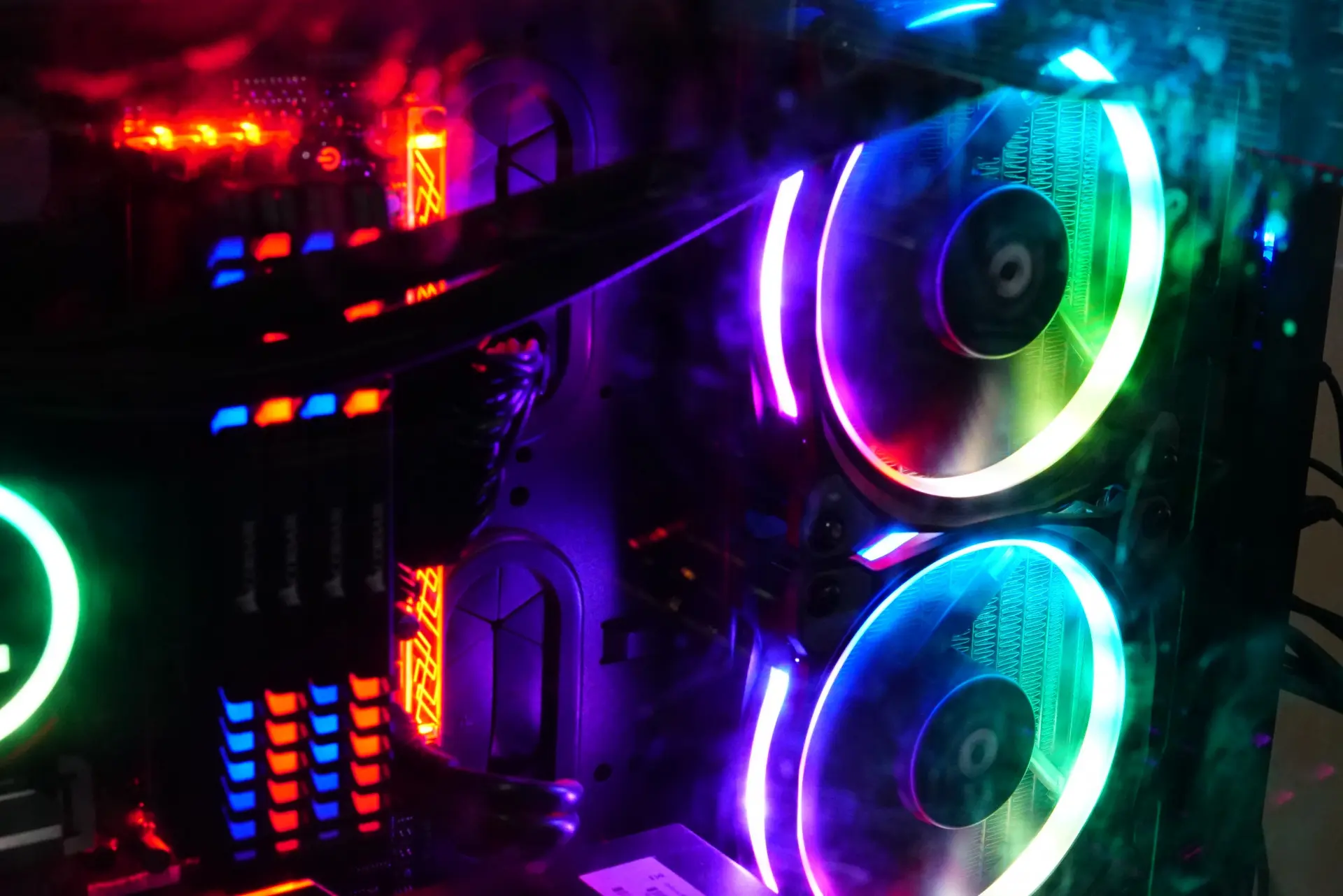 Windows сможет управлять всей RGB-подсветкой вашего ПК самостоятельно