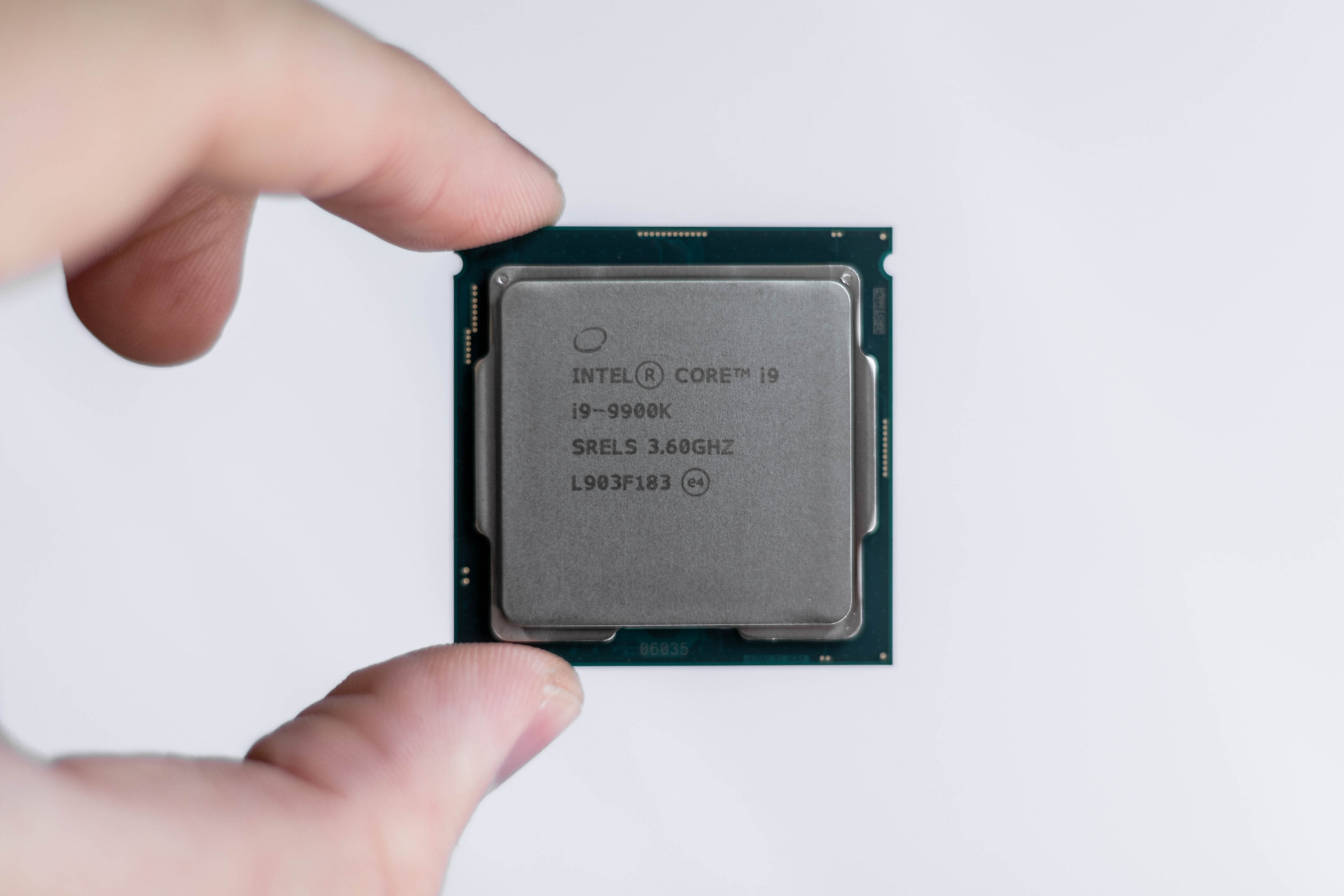 Кто кого: Intel i9-9900K против i9-13900 в современных играх