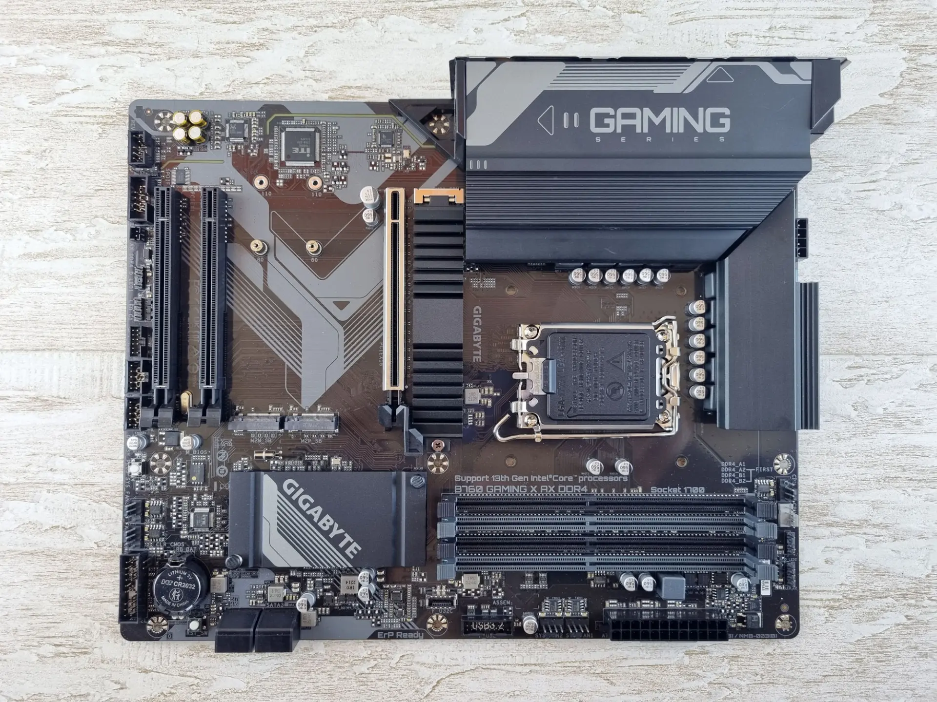 Обзор материнской платы Gigabyte B760 Gaming X AX DDR4
