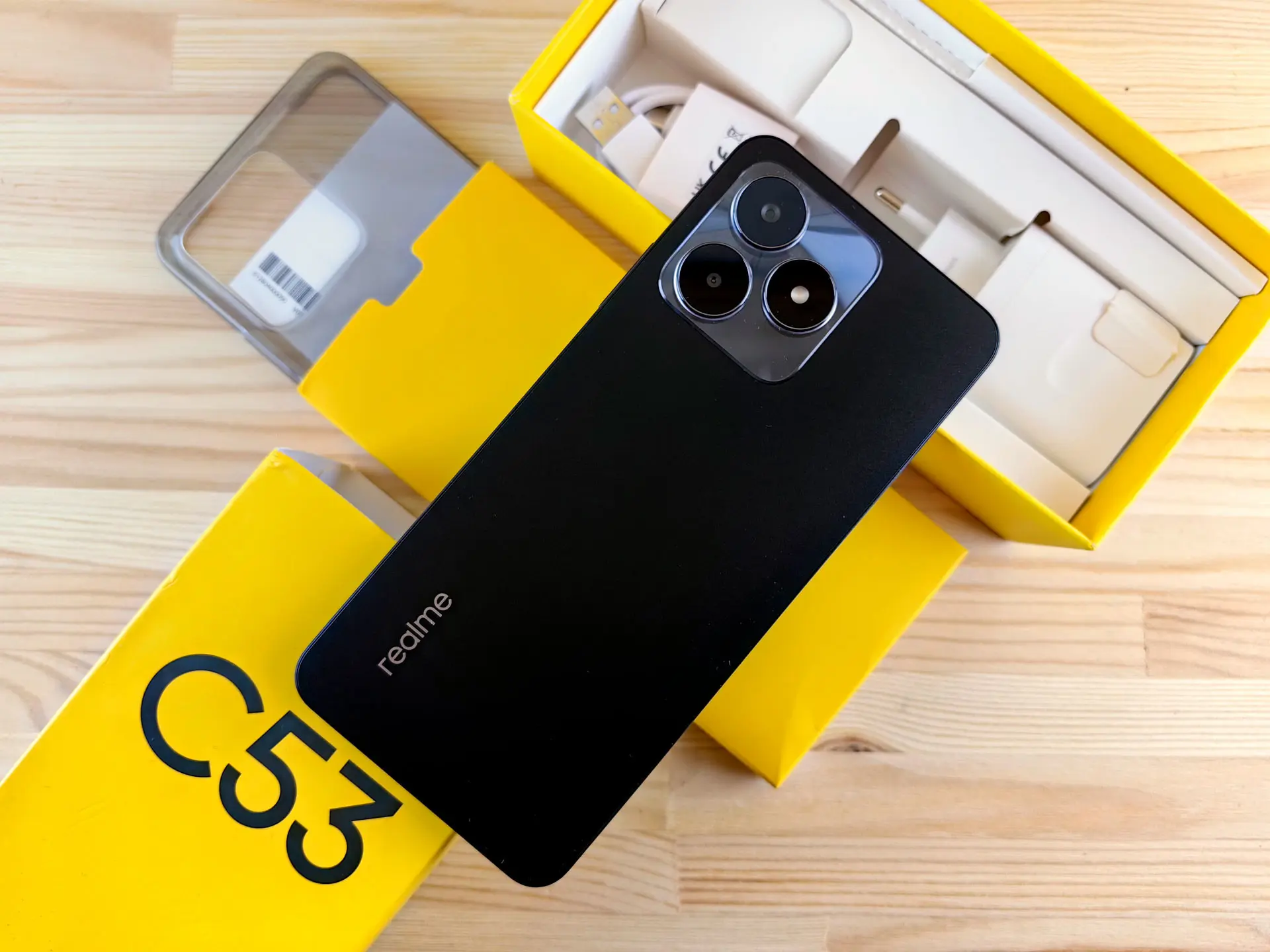Обзор смартфона realme C53