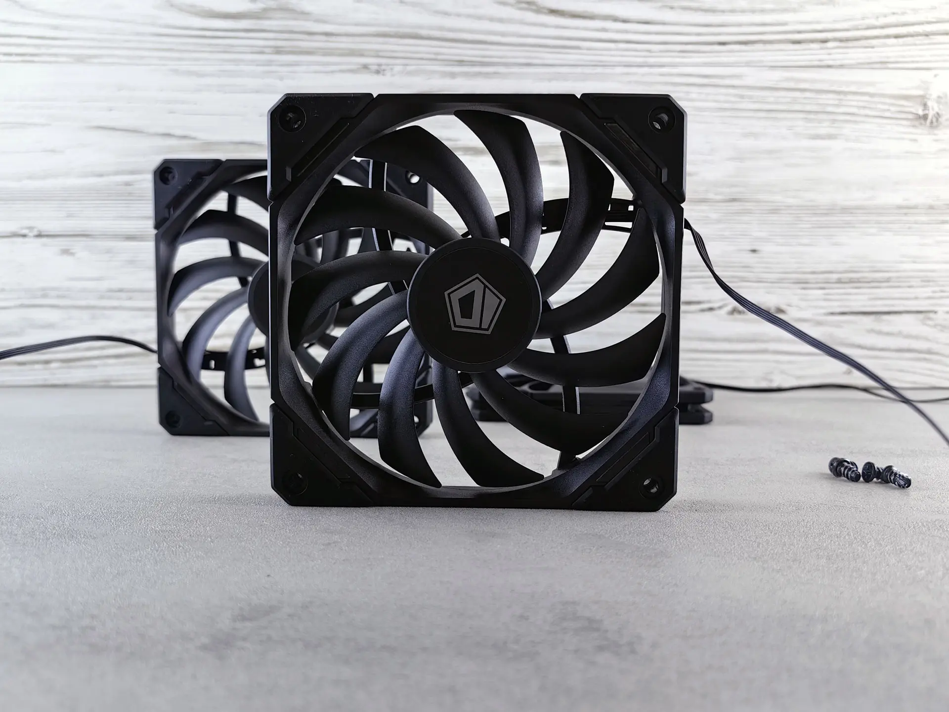 Обзор корпусных вентиляторов ID-Cooling TF-12015-K