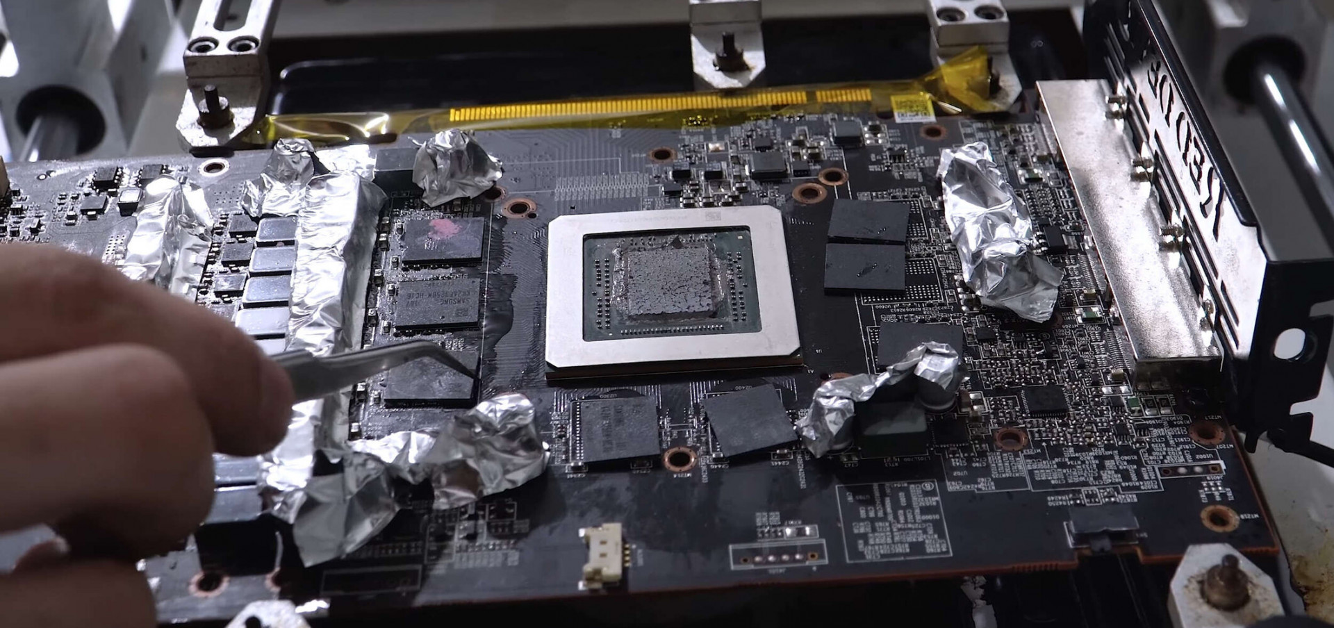 Добавив AMD Radeon RX 5600 XT видеопамяти, можно получить прирост производительности до 29%