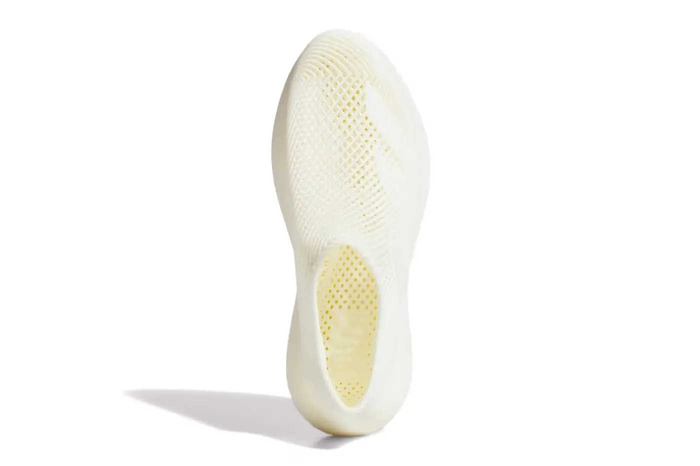 Adidas представит кроссовки Climacool в цвете Off White в мае 2025