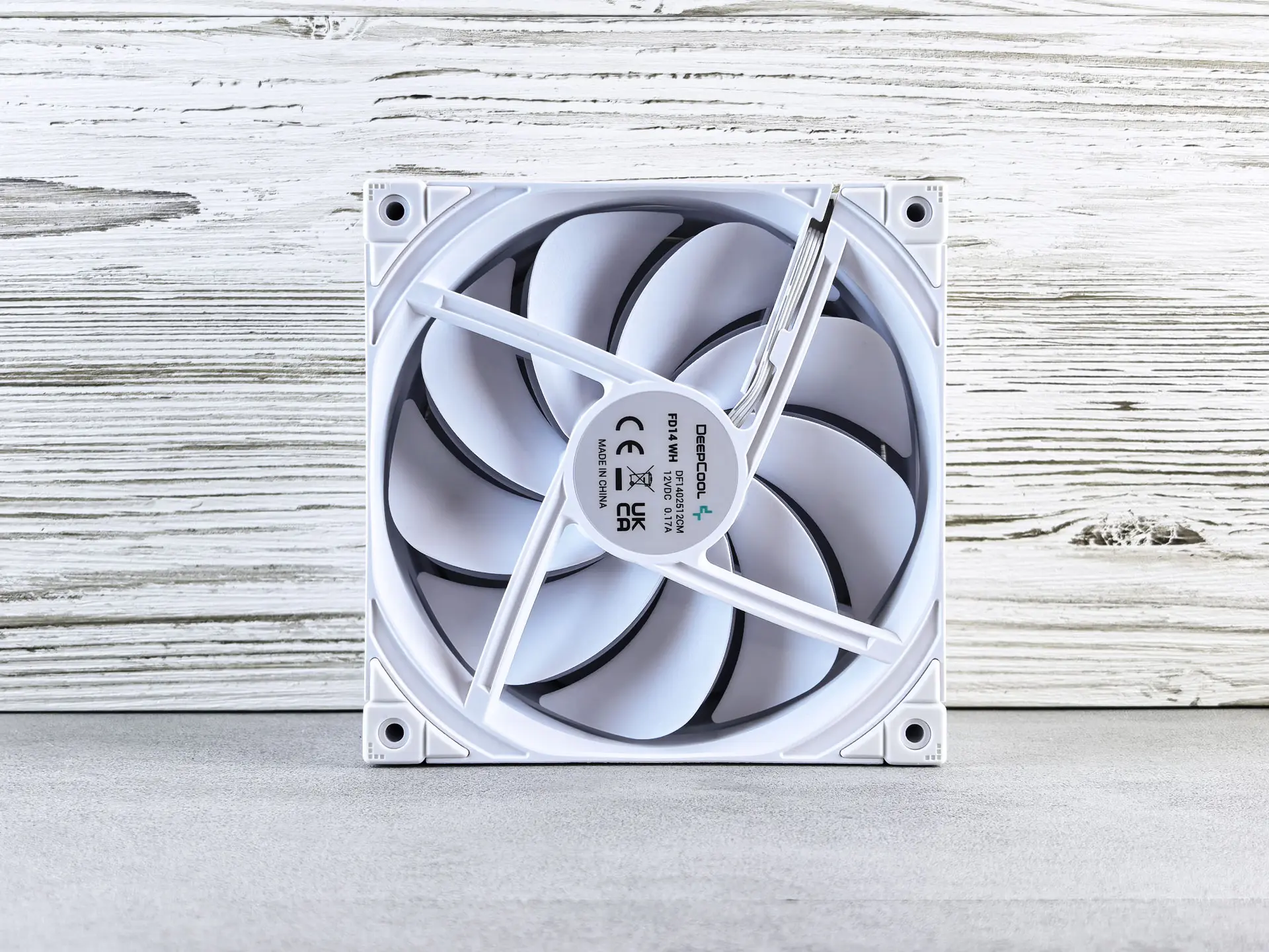 Тест-драйв вентиляторов для ПК DeepCool FD14 WH