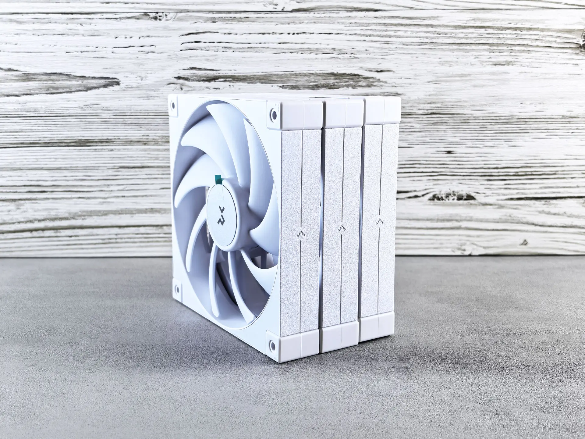 Тест-драйв вентиляторов для ПК DeepCool FD14 WH