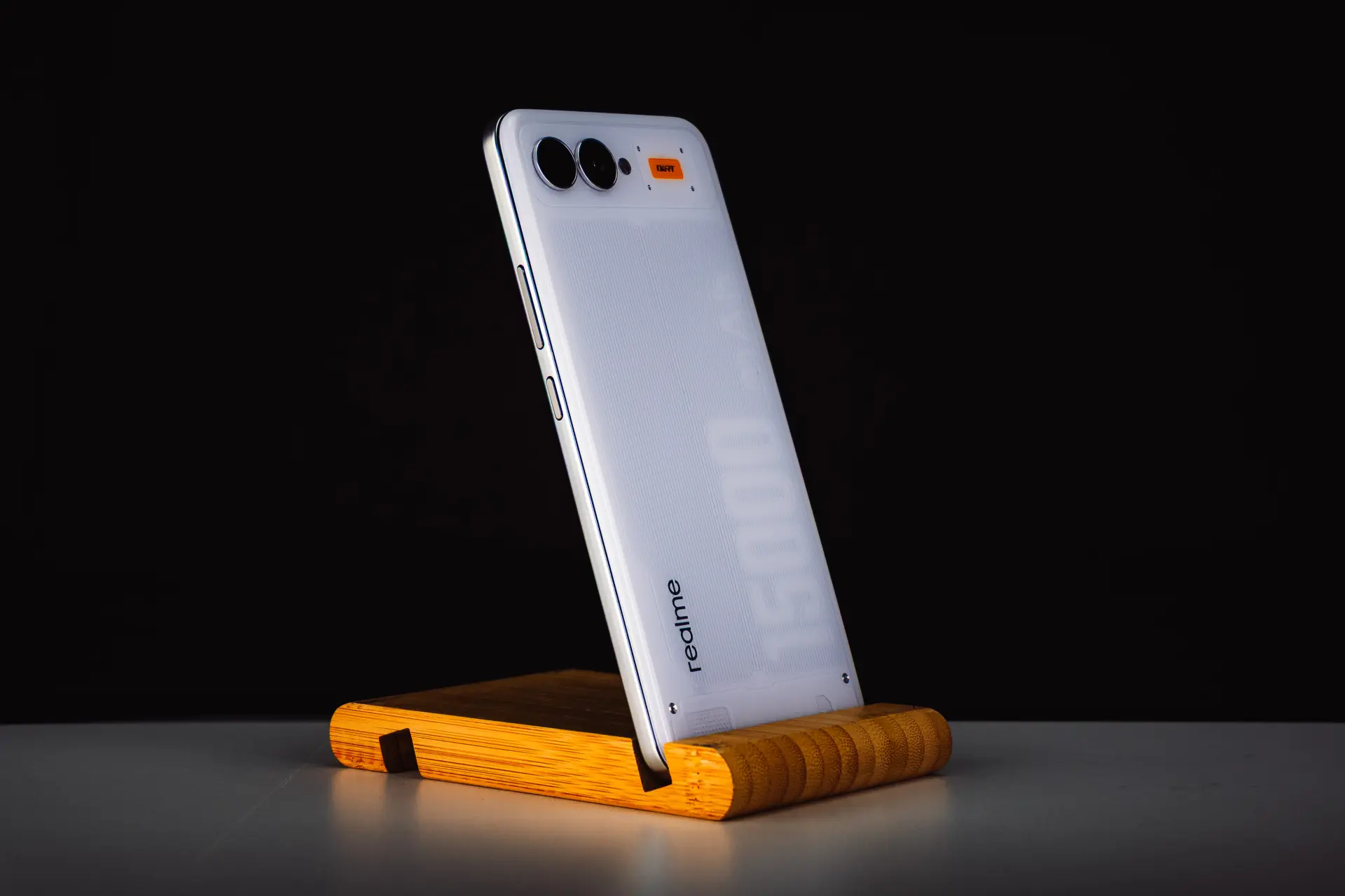 realme анонсировала две новые технологии для смартфонов для аккумулятора и охлаждения
