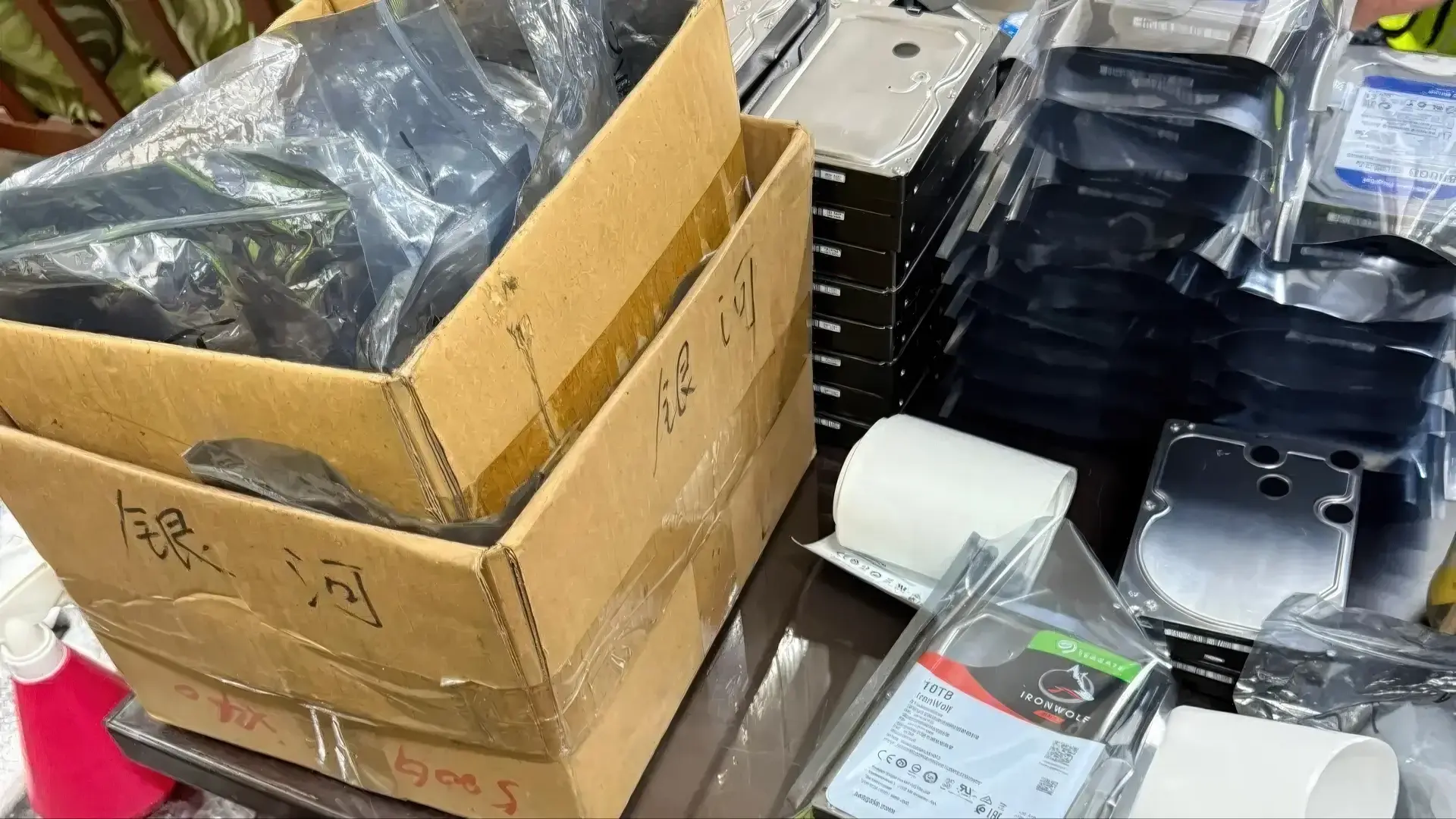 В Малайзии накрыли цех по подделке жёстких дисков Seagate, Western Digital и Toshiba