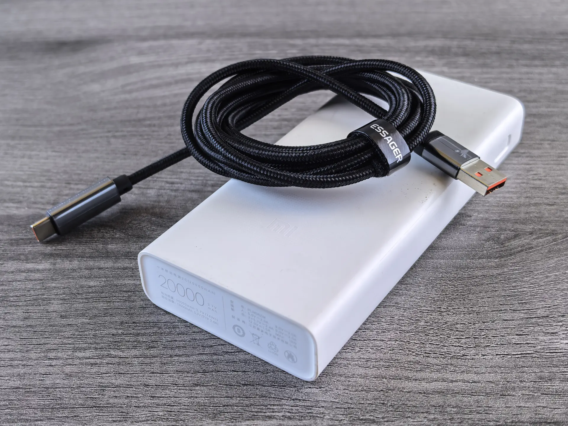 Конец эпохи дешёвых зарядок: Китай требует обязательные экраны и краш-тесты для всех пауэрбанков