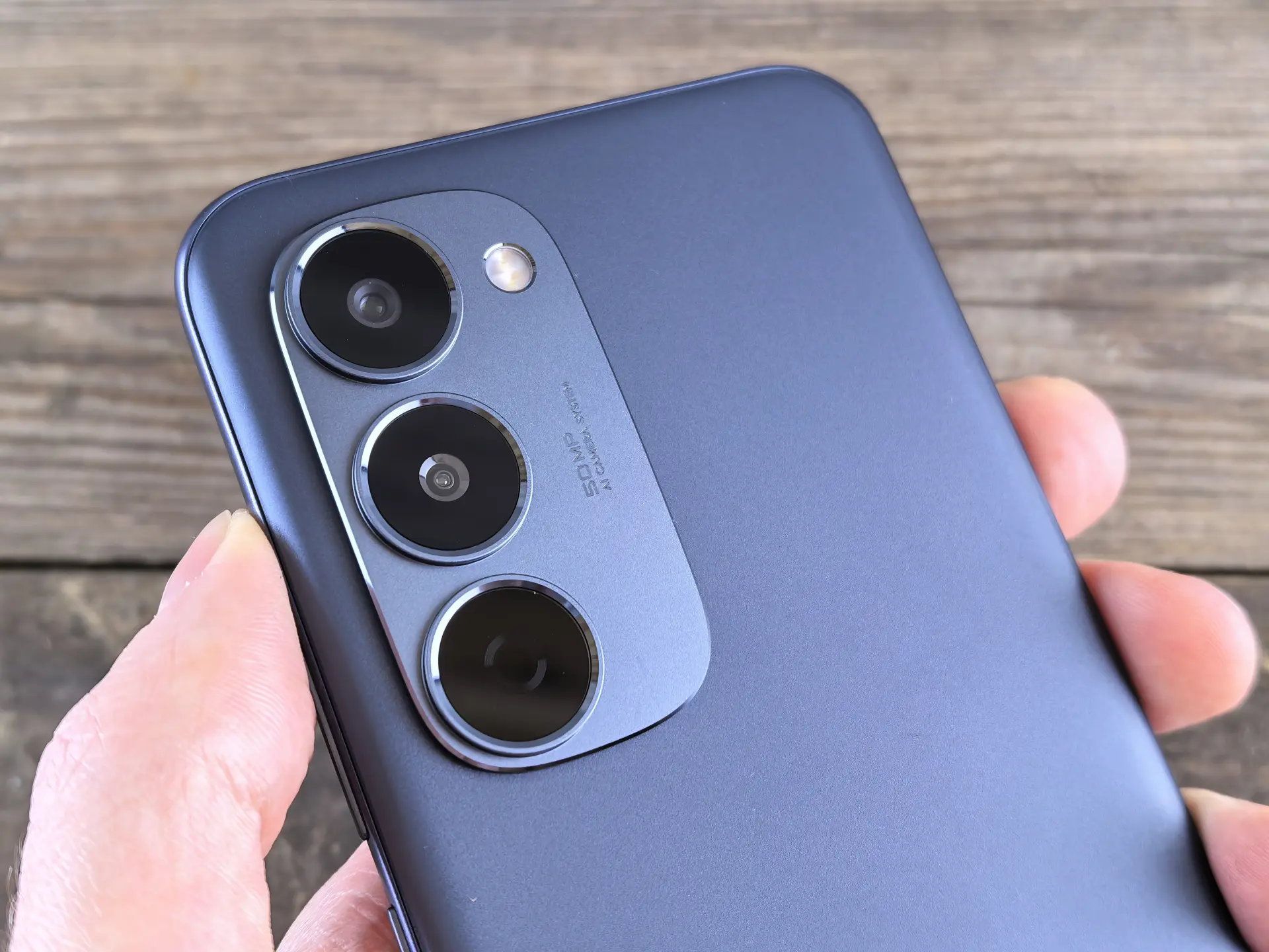 Обзор TECNO Spark 40 Pro+: элегантного смартфона с тонким корпусом и беспроводной зарядкой