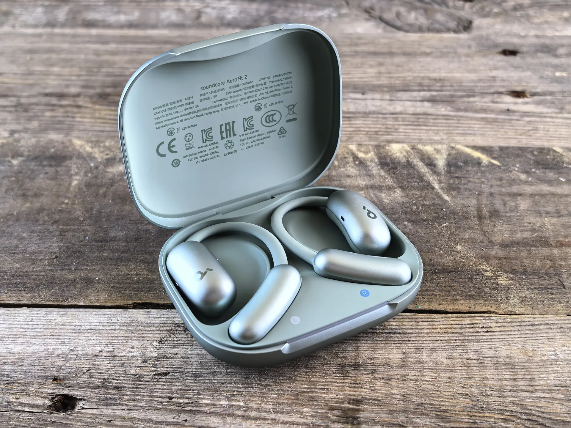 Обзор Soundcore AeroFit 2: лучшие открытые наушники с ИИ-переводчиком и мощным басом