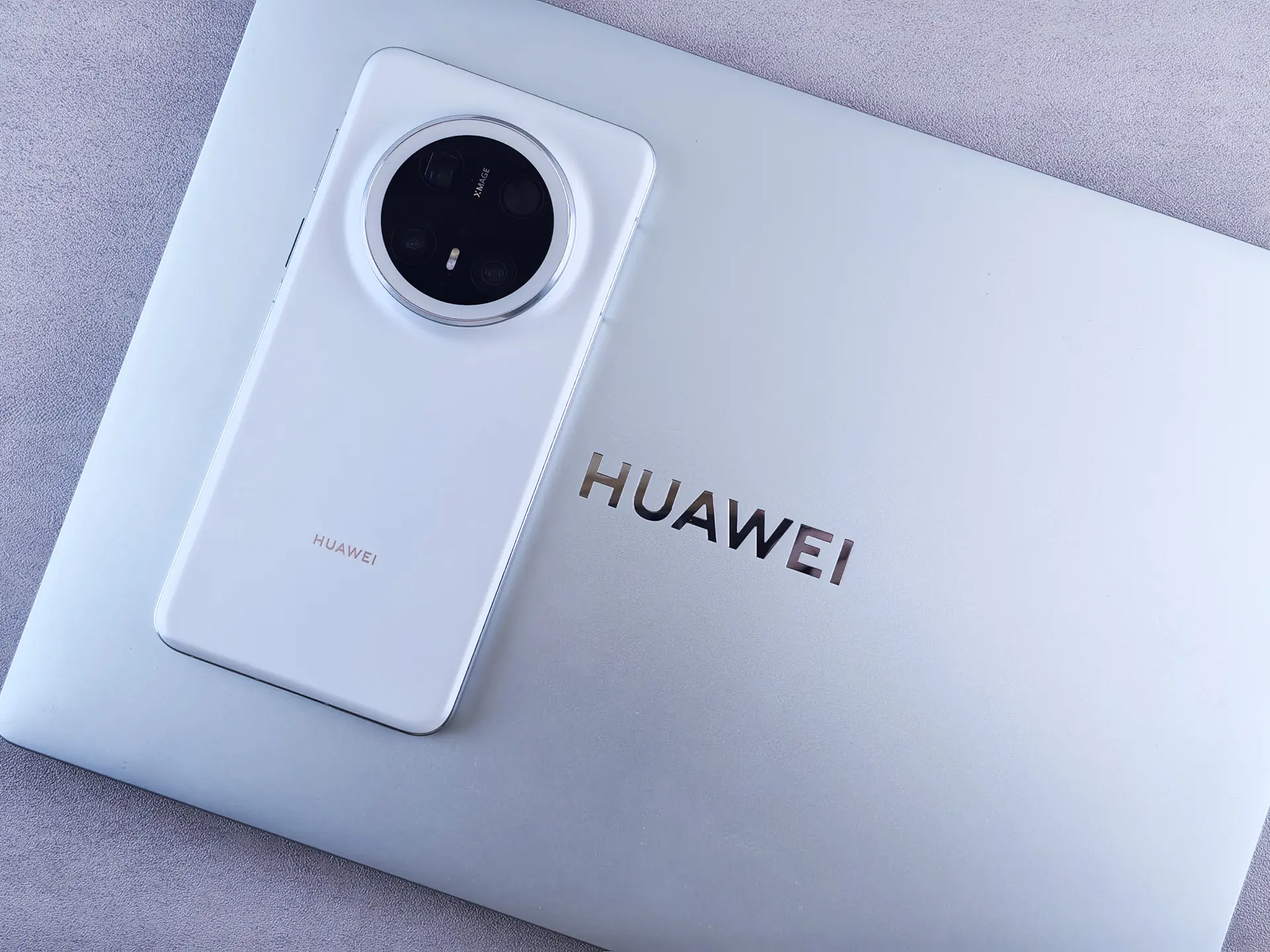 Флагманская гонка в Китае: HUAWEI Mate 70 стал бестселлером, обойдя Xiaomi, vivo и OPPO