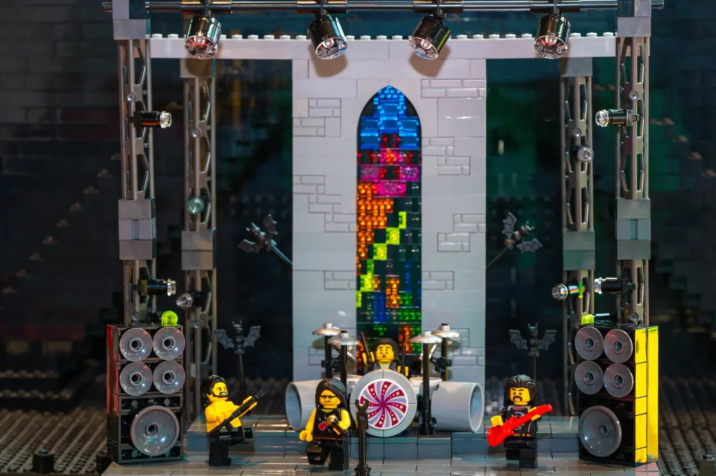 LEGOLAND представил инсталляцию по мотивам финального концерта Black Sabbath