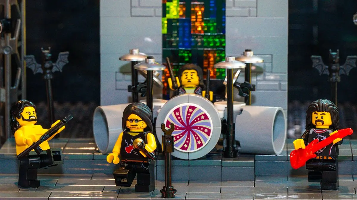 LEGOLAND представил инсталляцию по мотивам финального концерта Black Sabbath