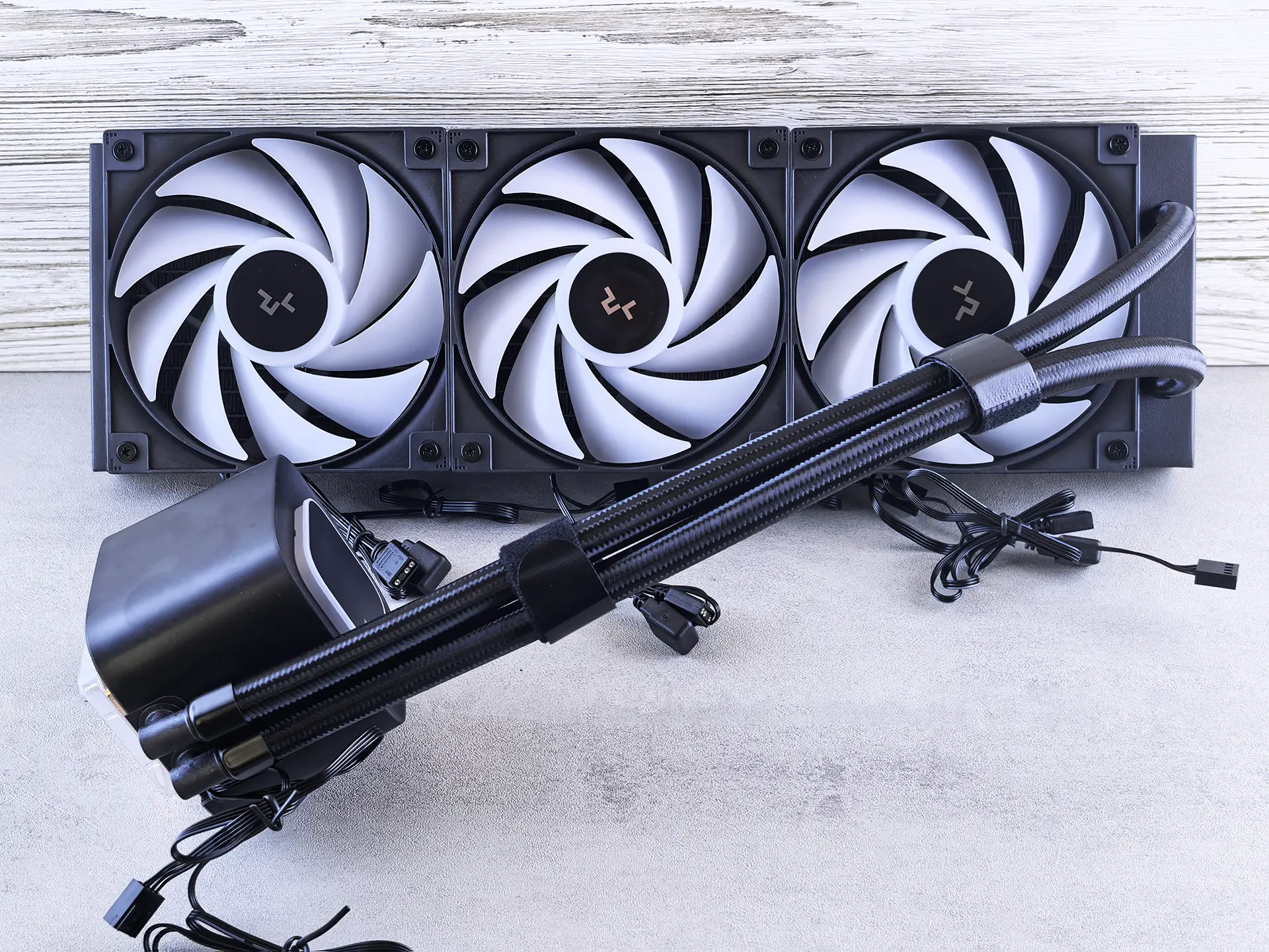 Обзор системы водяного охлаждения DeepCool LE360 V2