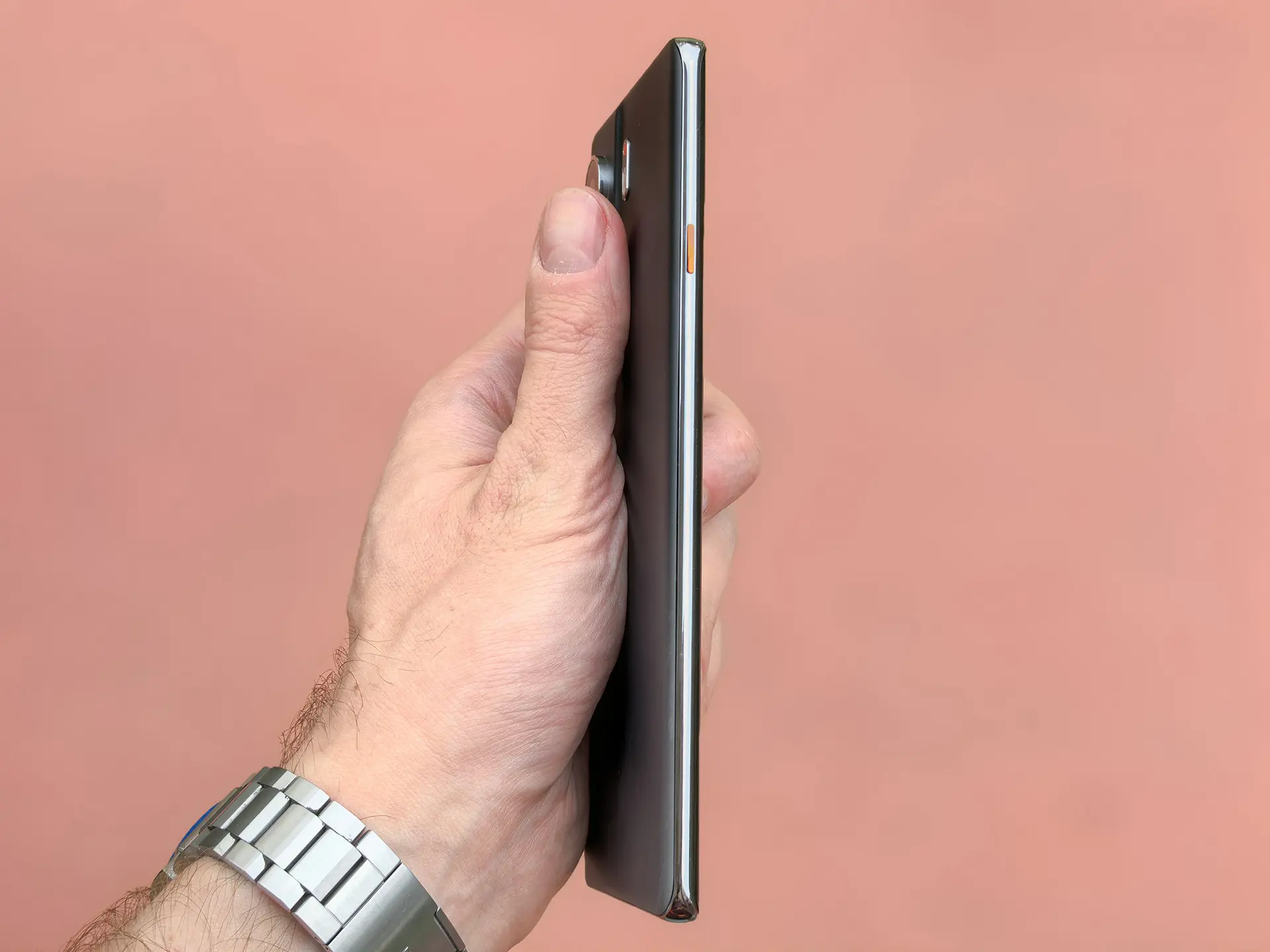 Обзор смартфона TECNO Camon 40 Pro и беспроводных наушников TECNO Sonic 2