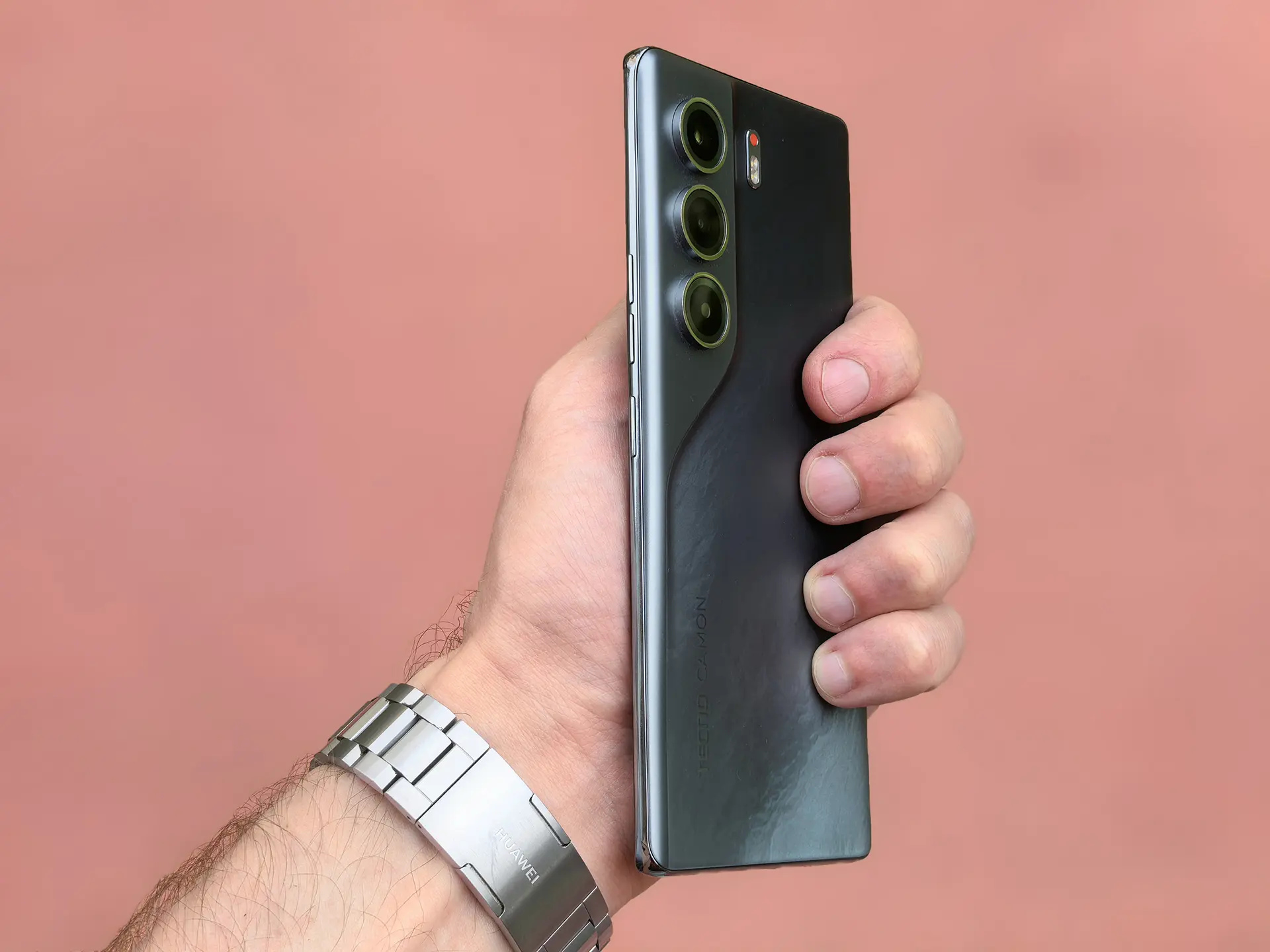 Обзор смартфона TECNO Camon 40 Pro и беспроводных наушников TECNO Sonic 2
