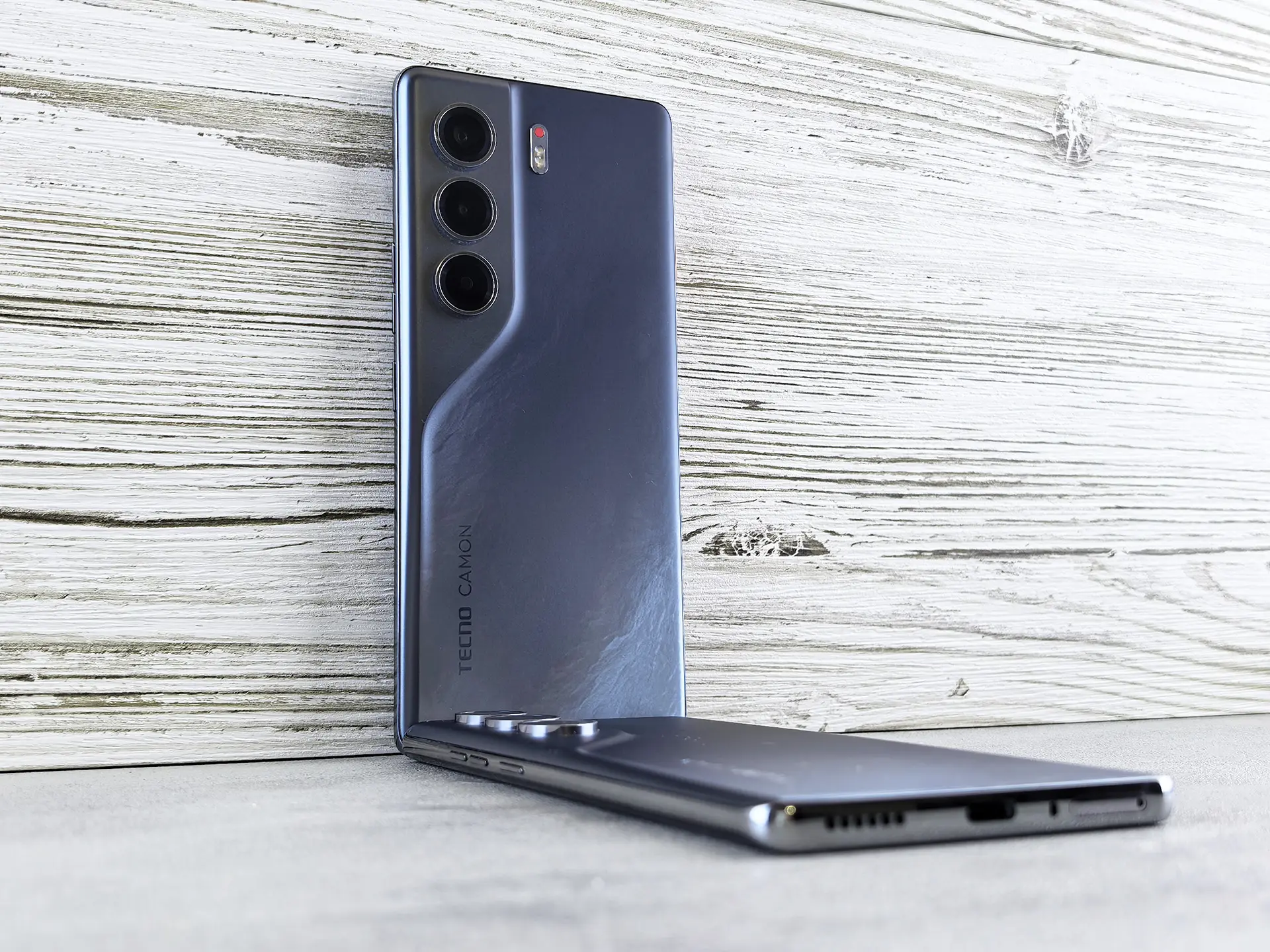 Обзор смартфона TECNO Camon 40 Pro и беспроводных наушников TECNO Sonic 2