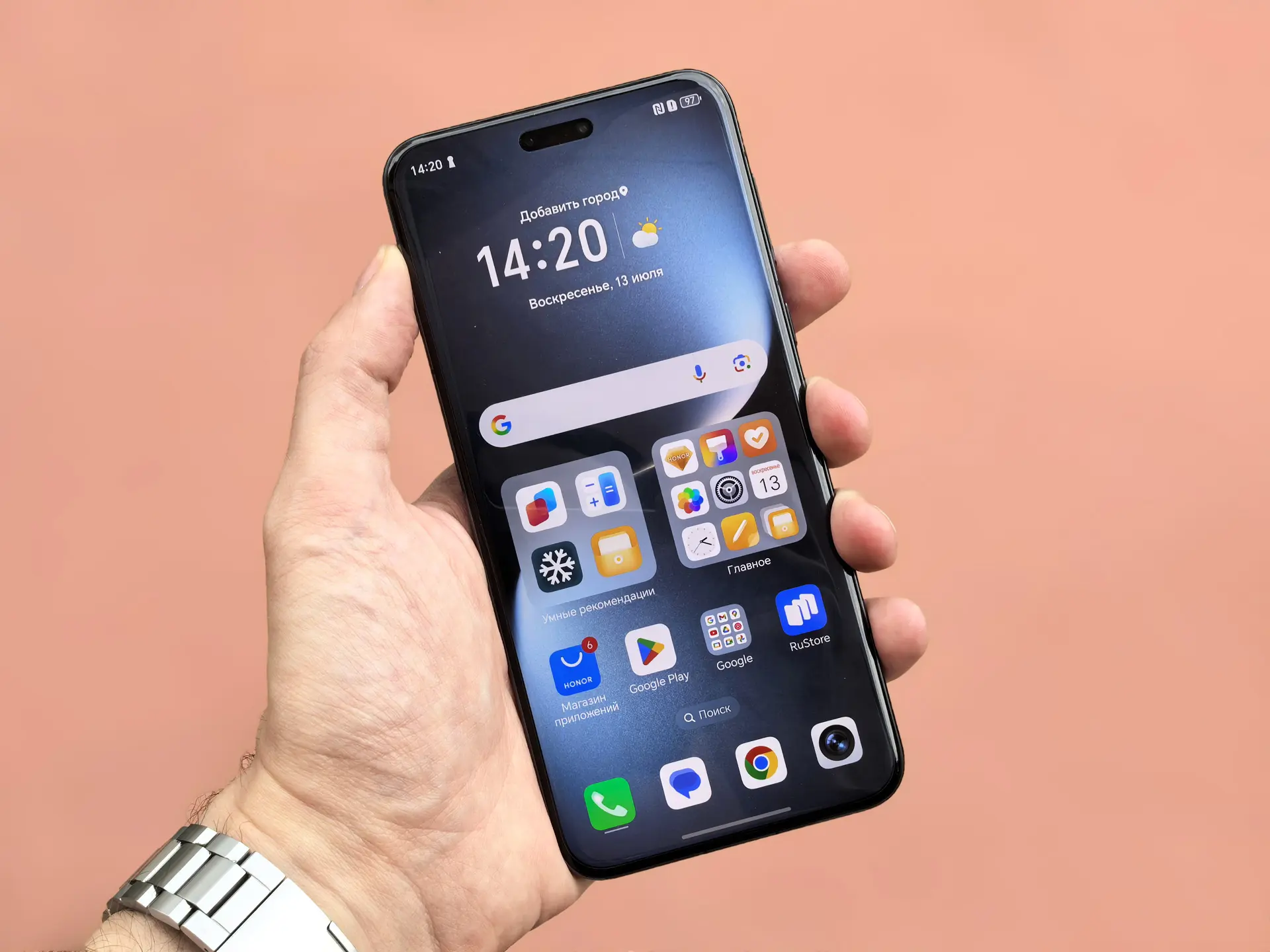 TECNO Camon 40 Pro 5G или HONOR Magic 7 Pro: какой смартфон выбрать
