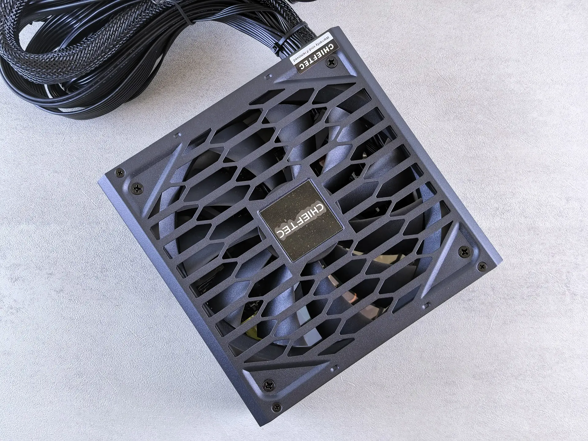 Обзор блока питания Chieftec VEGA 850W (модель PPG-850-S)
