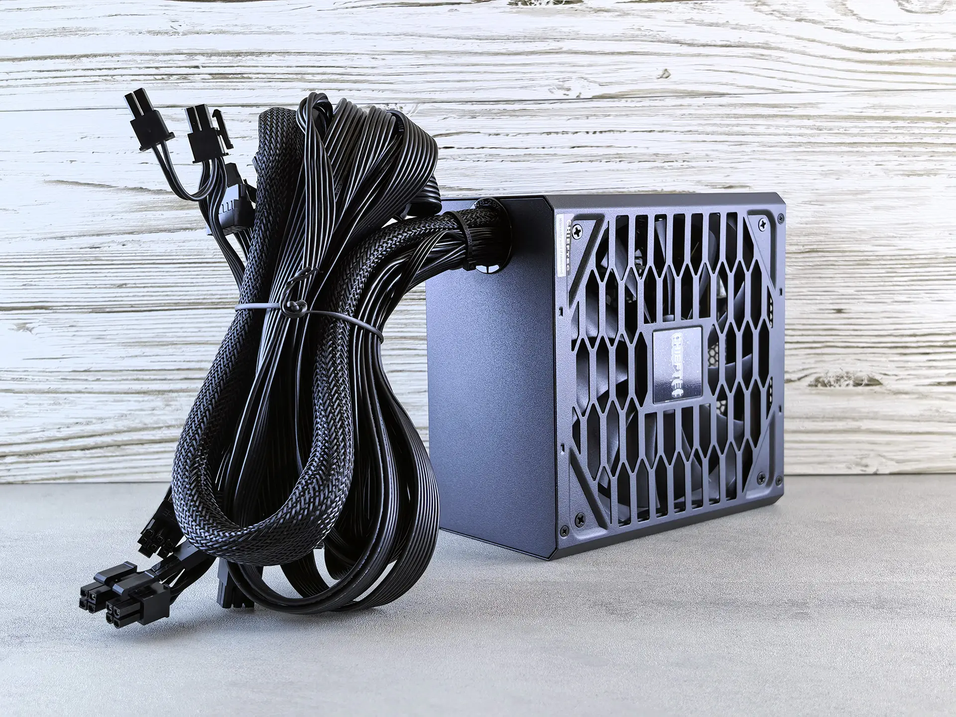 Обзор блока питания Chieftec VEGA 850W (модель PPG-850-S)