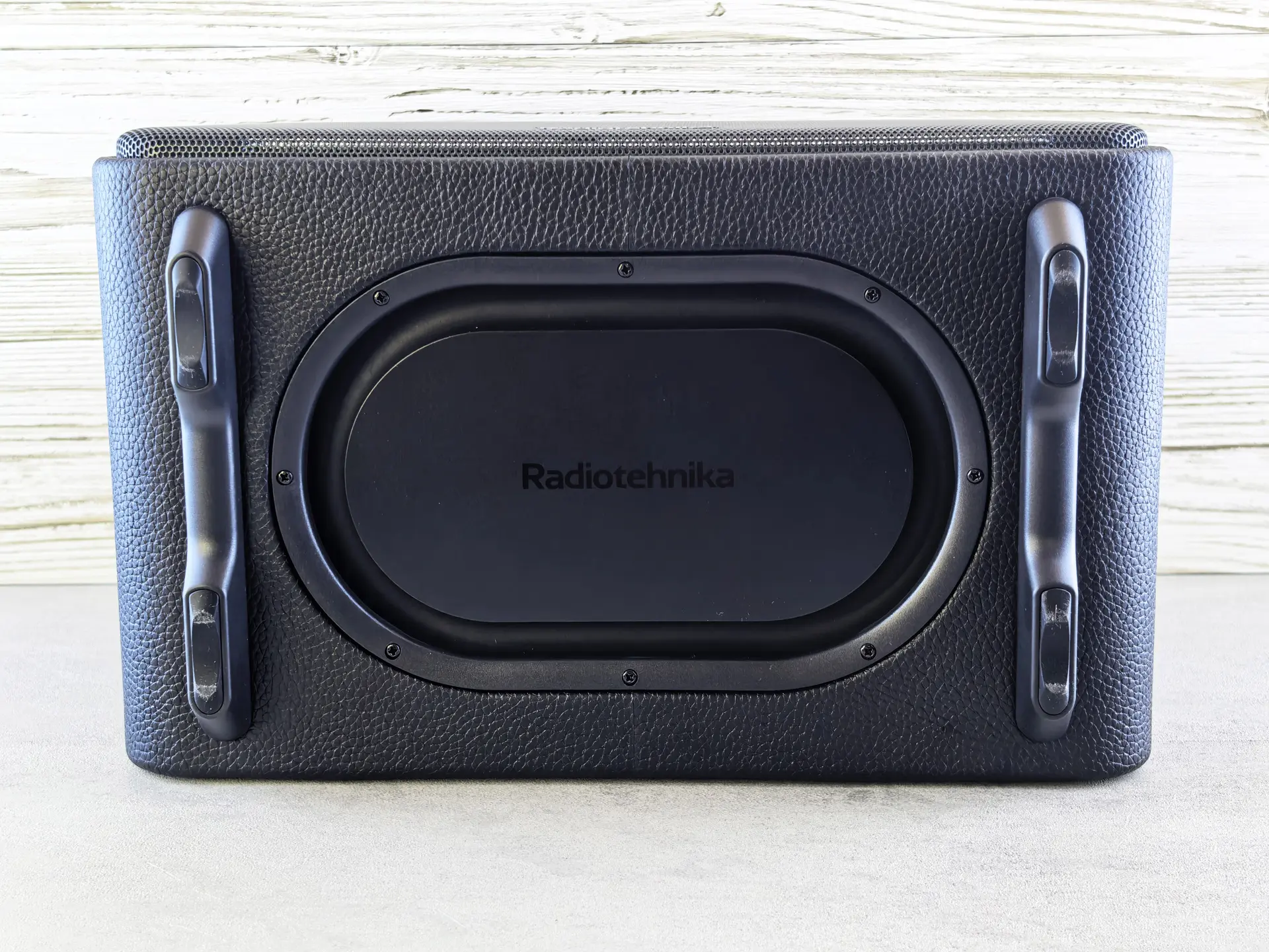 Тест-драйв портативной акустической системы Radiotehnika Impulse P1