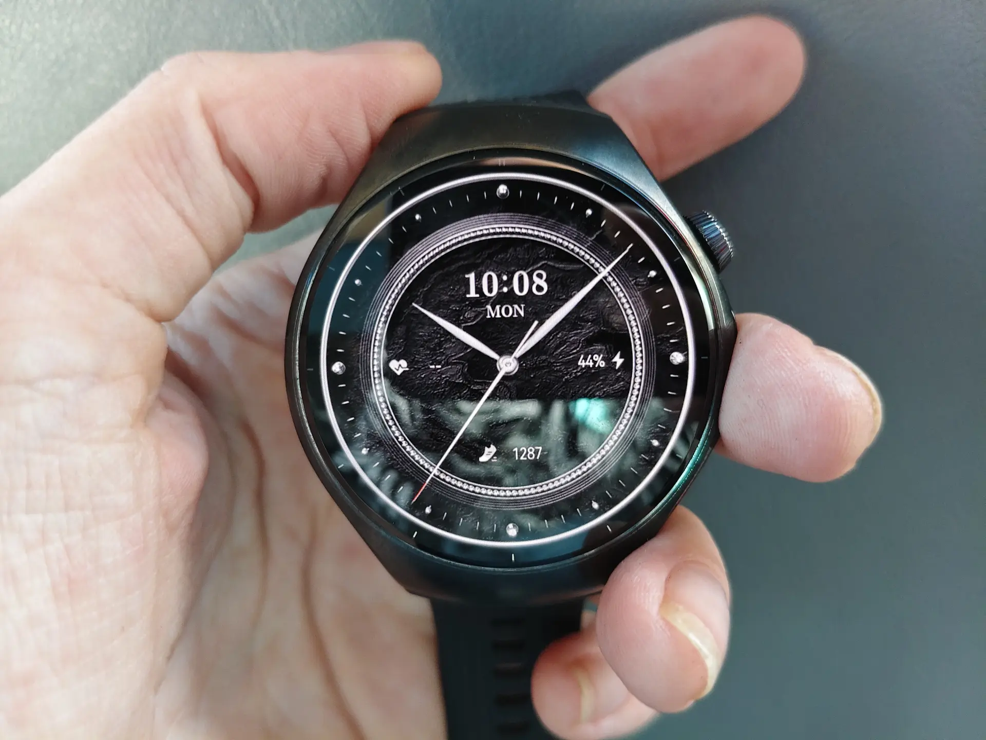 Тест-драйв смарт-часов HUAWEI Watch 5