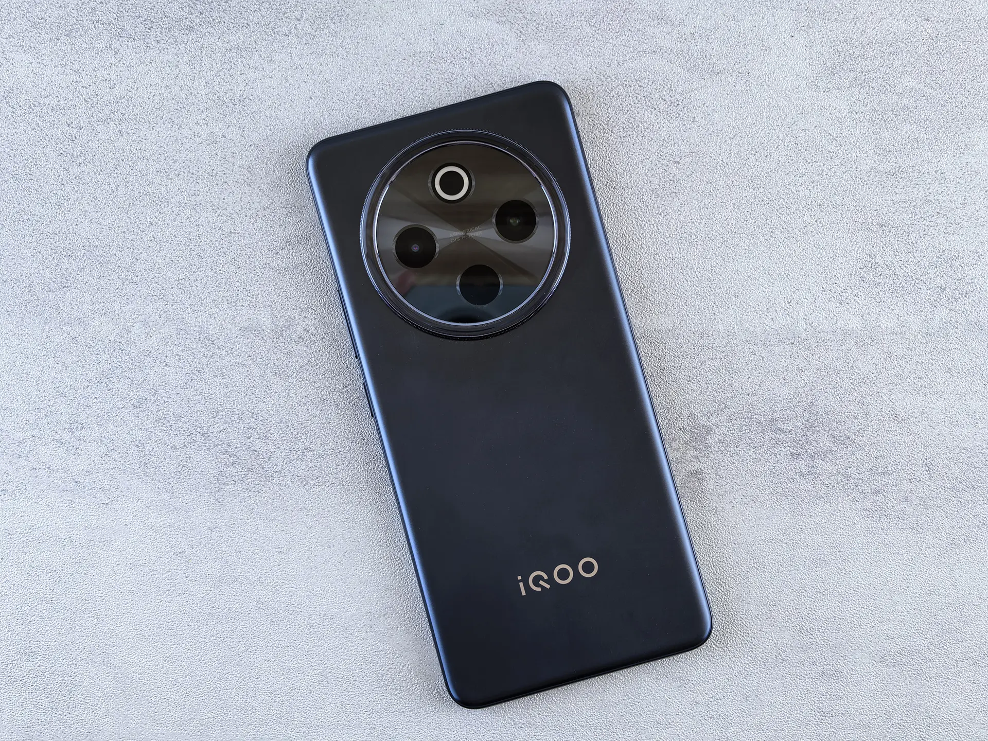 Тест-драйв смартфона IQOO Z10