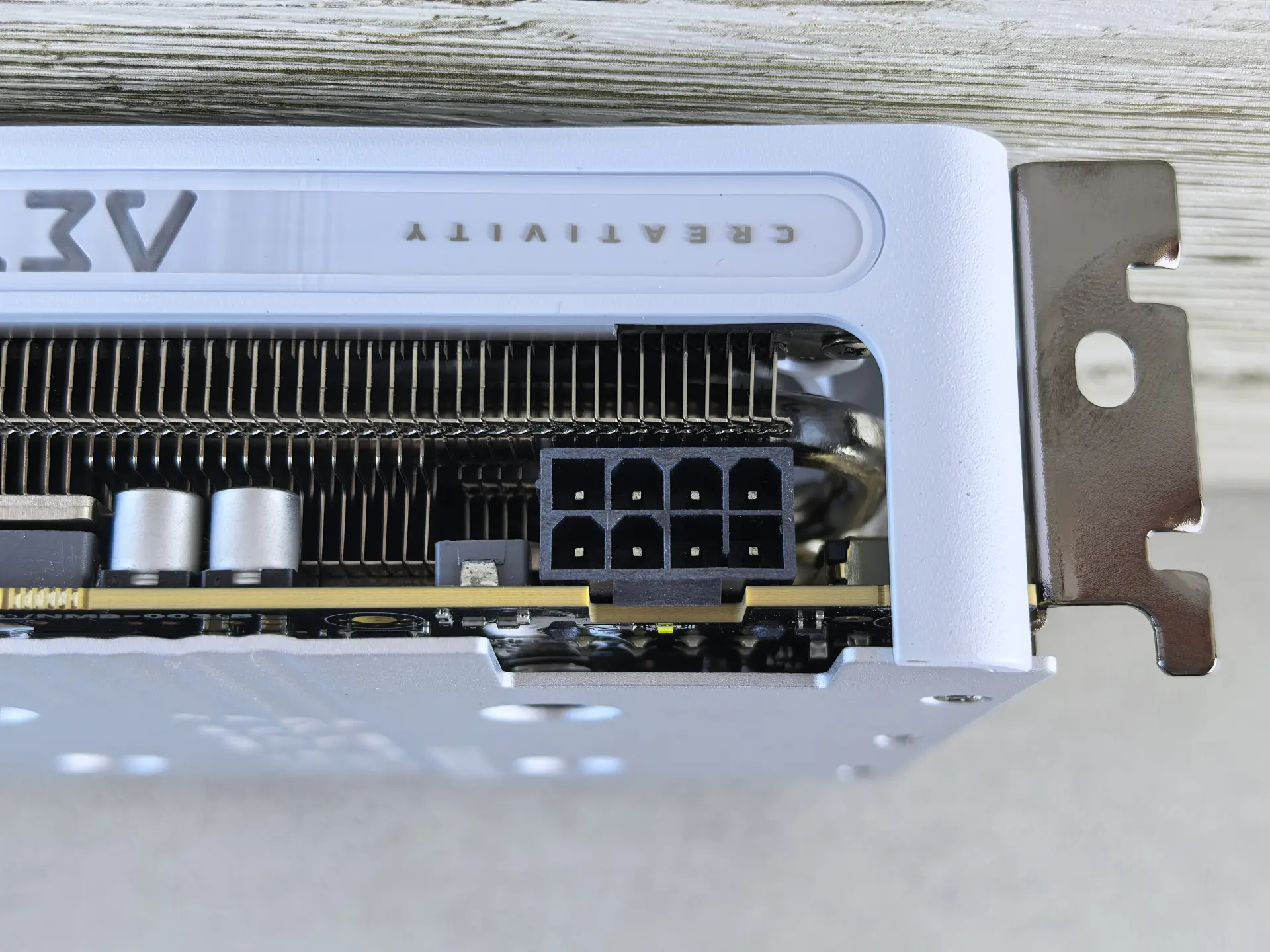 Тест-драйв видеокарты GIGABYTE GeForce RTX 5060 AERO OC 8G
