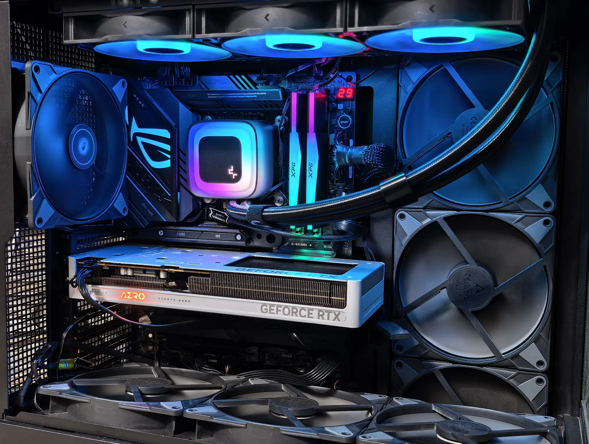 Тест-драйв видеокарты GIGABYTE GeForce RTX 5060 AERO OC 8G