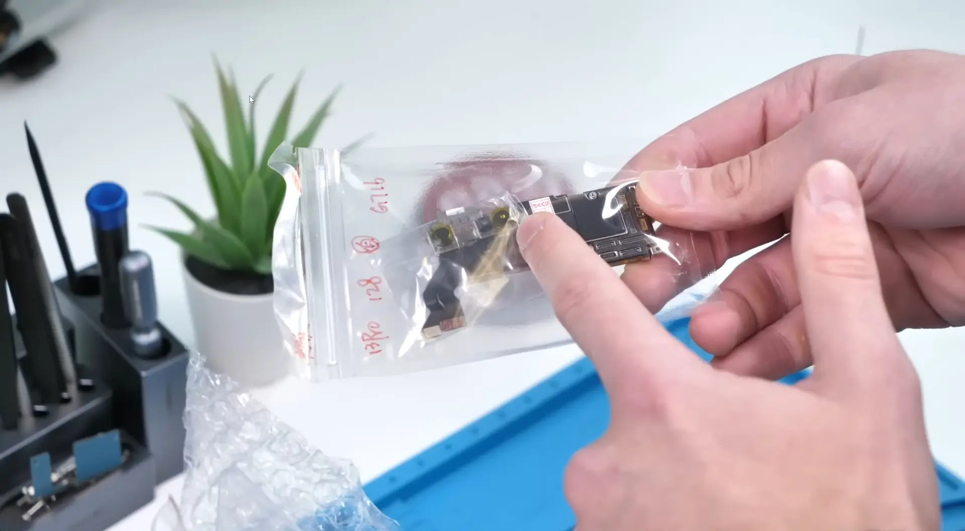 Собрать iPhone 13 Pro с AliExpress: цена, детали и результат