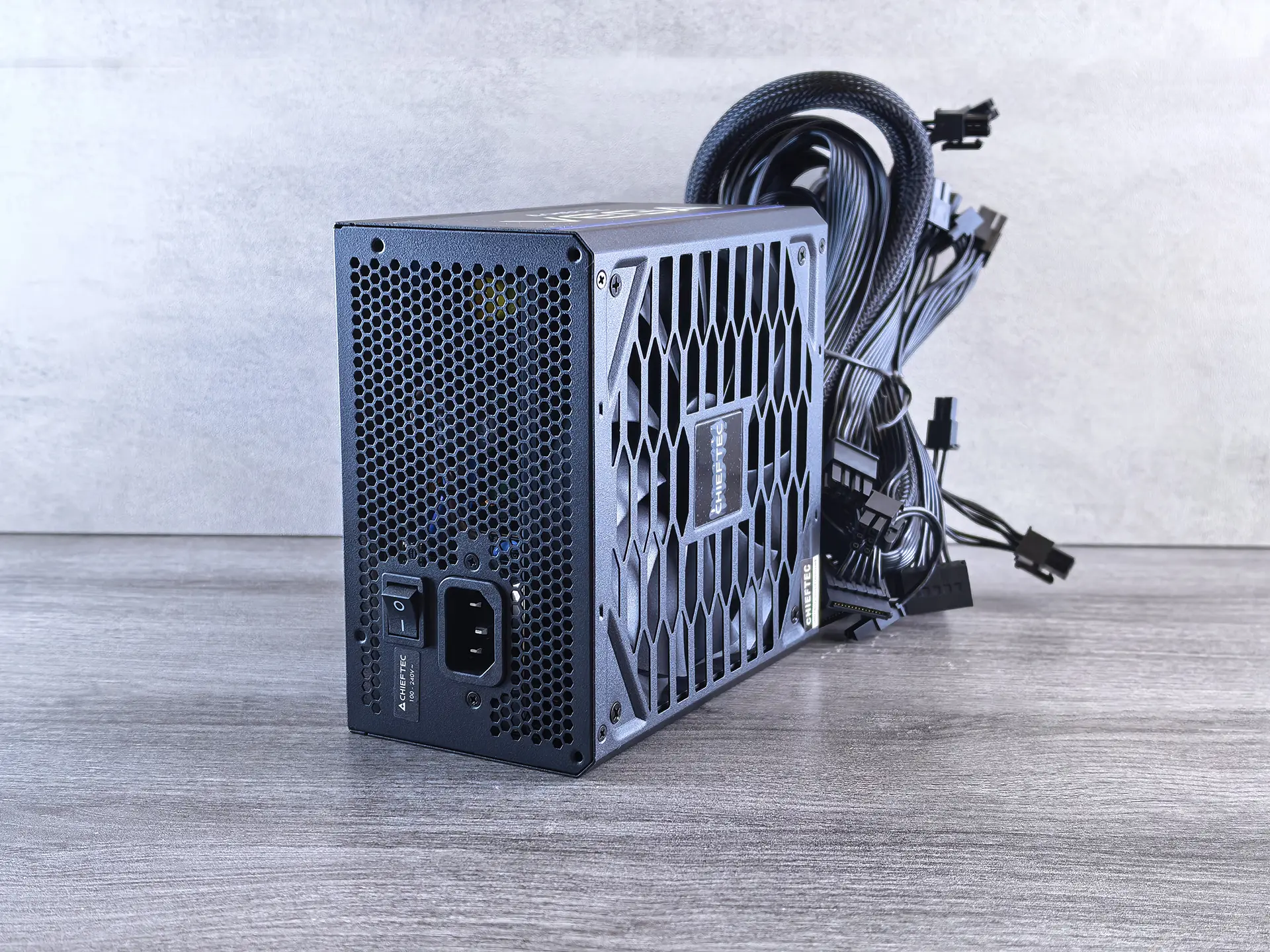 Обзор блока питания Chieftec VEGA PPG-750-S