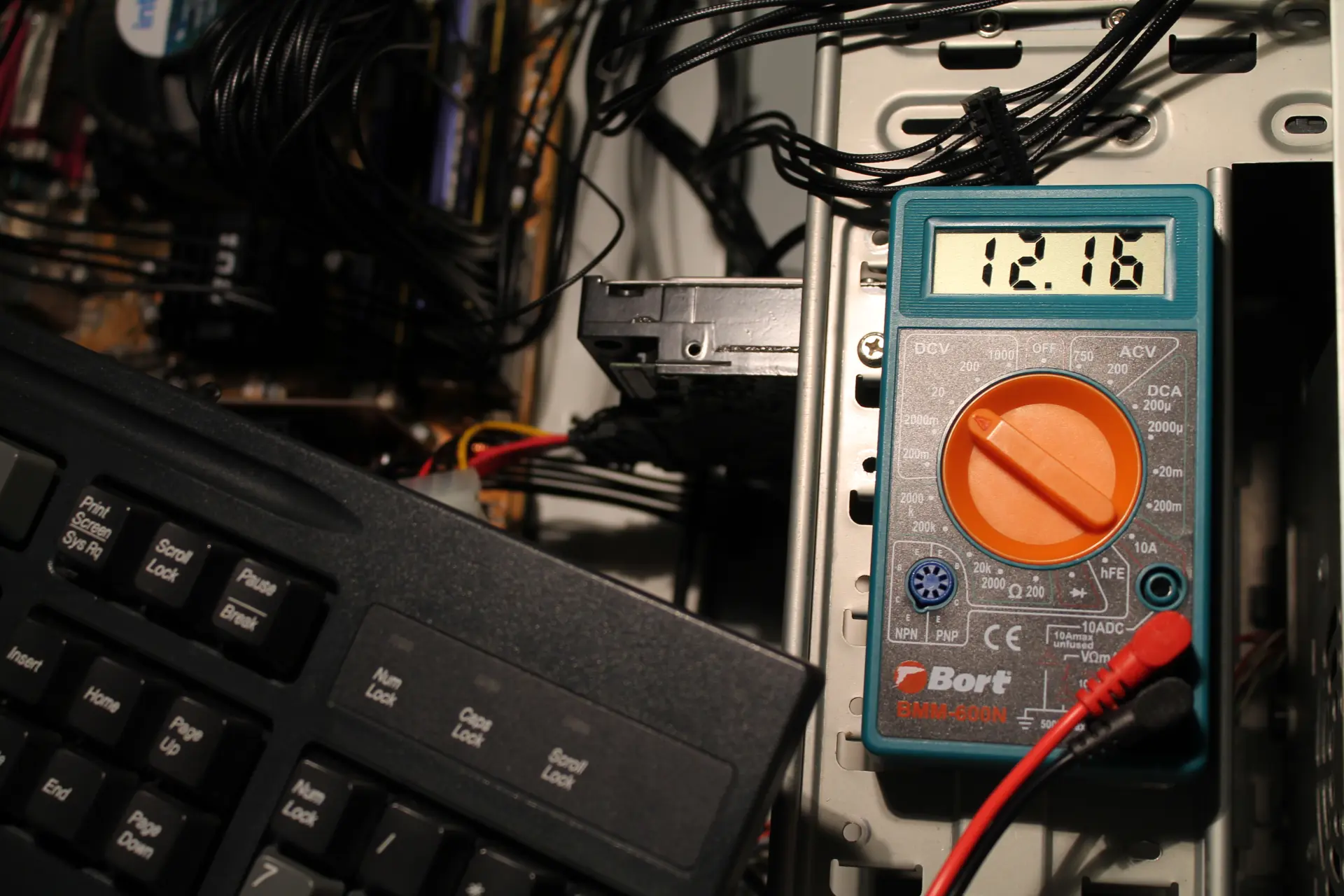 Обзор блока питания GamerStorm PQ1200G GOLD: 1200 Вт, стандарт ATX 3.1 и 10 лет гарантии