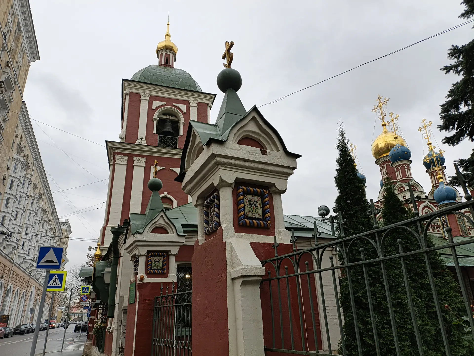 Обзор Infinix Hot 60 Pro+: когда «+» действительно имеет значение