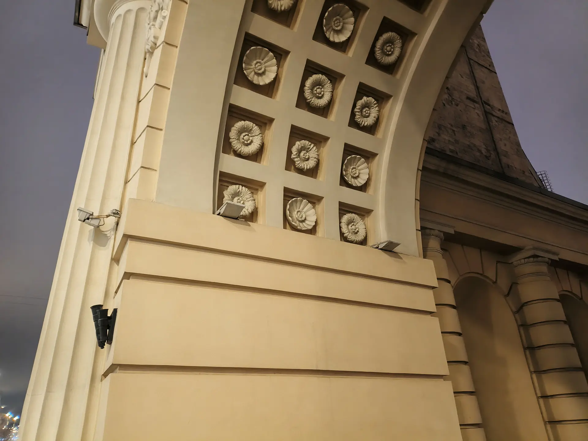 Обзор Infinix Hot 60 Pro+: когда «+» действительно имеет значение